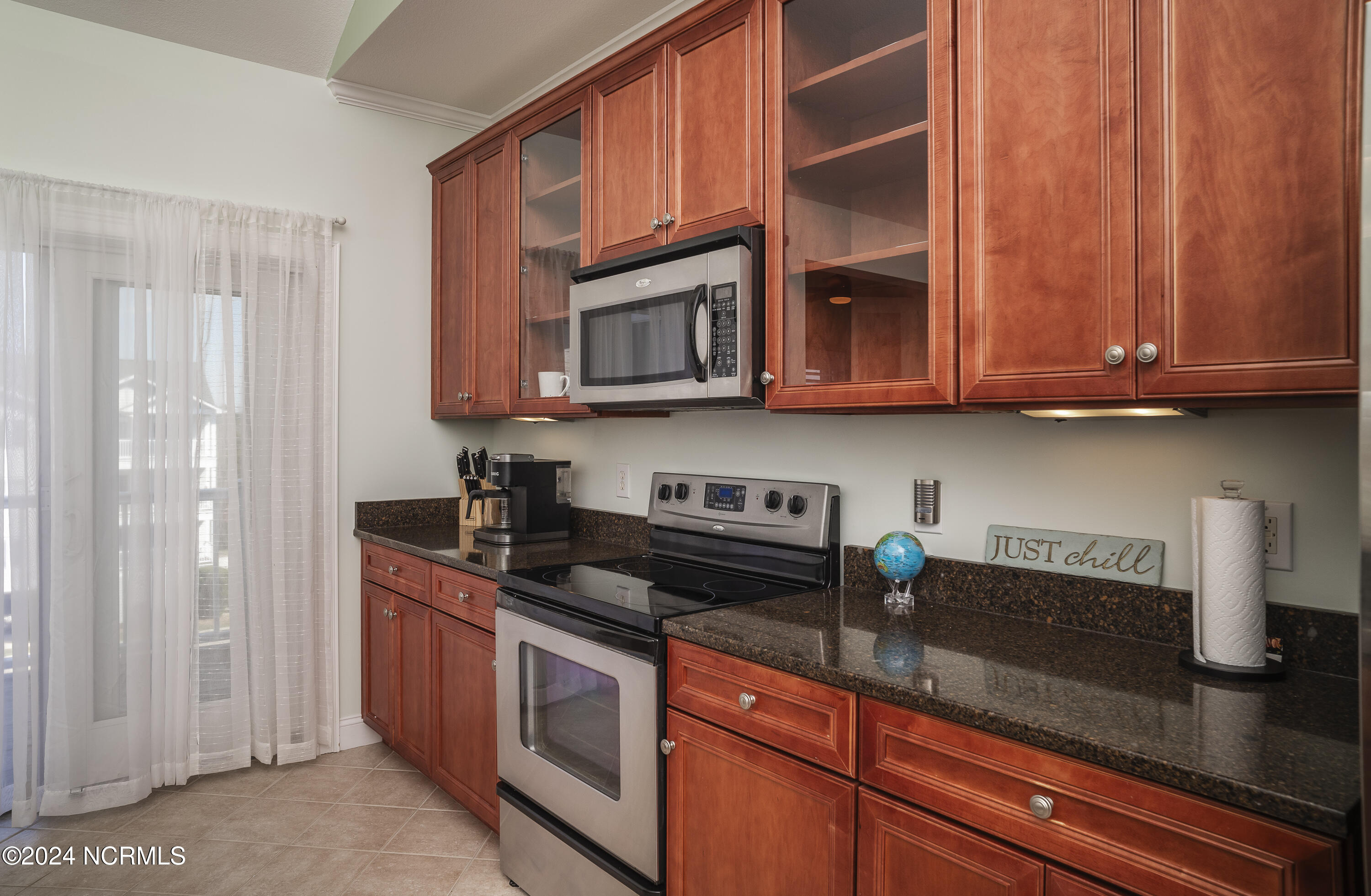 413 Captains Cove Unit E Property Photo 13