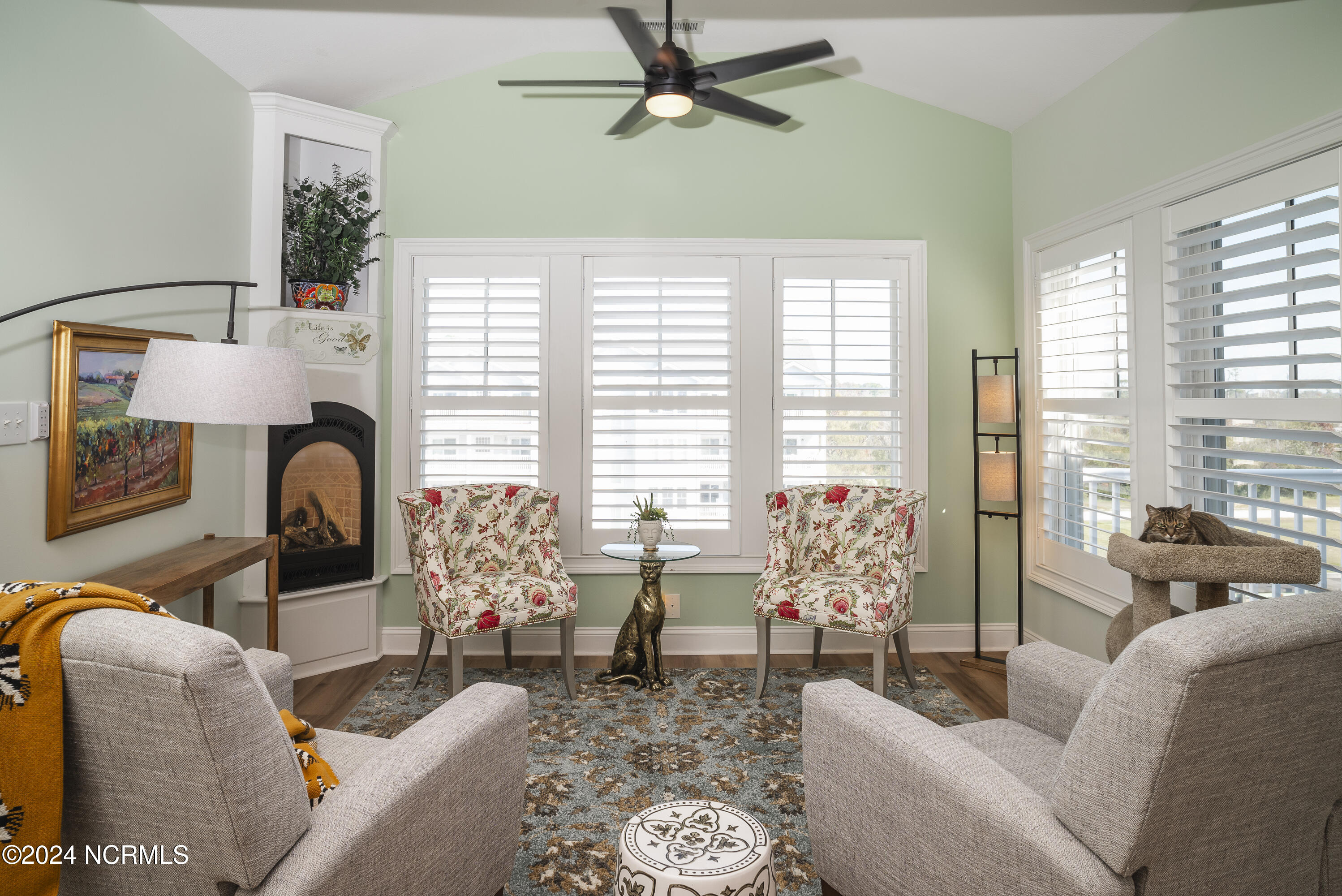 413 Captains Cove Unit E Property Photo 16