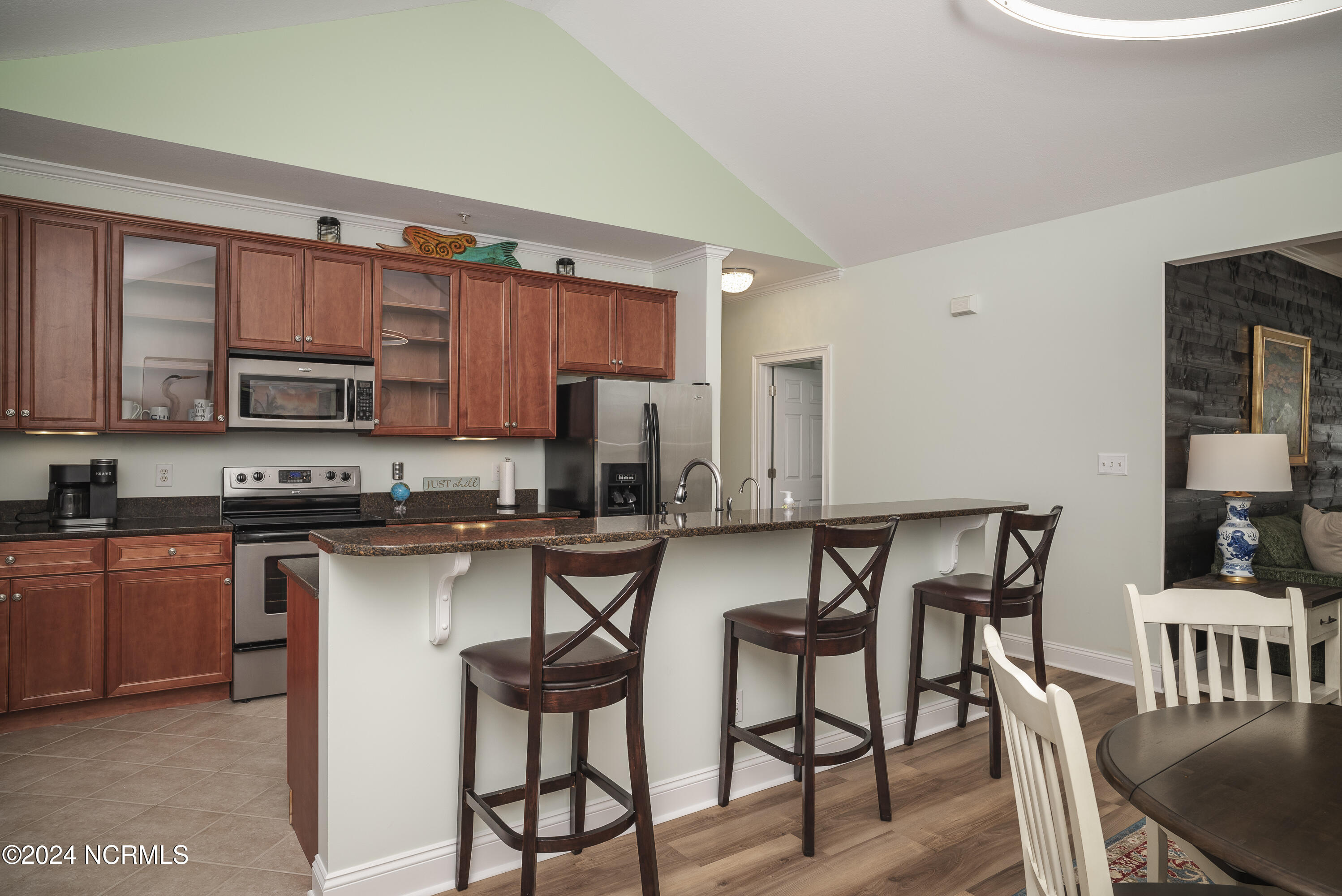 413 Captains Cove Unit E Property Photo 17