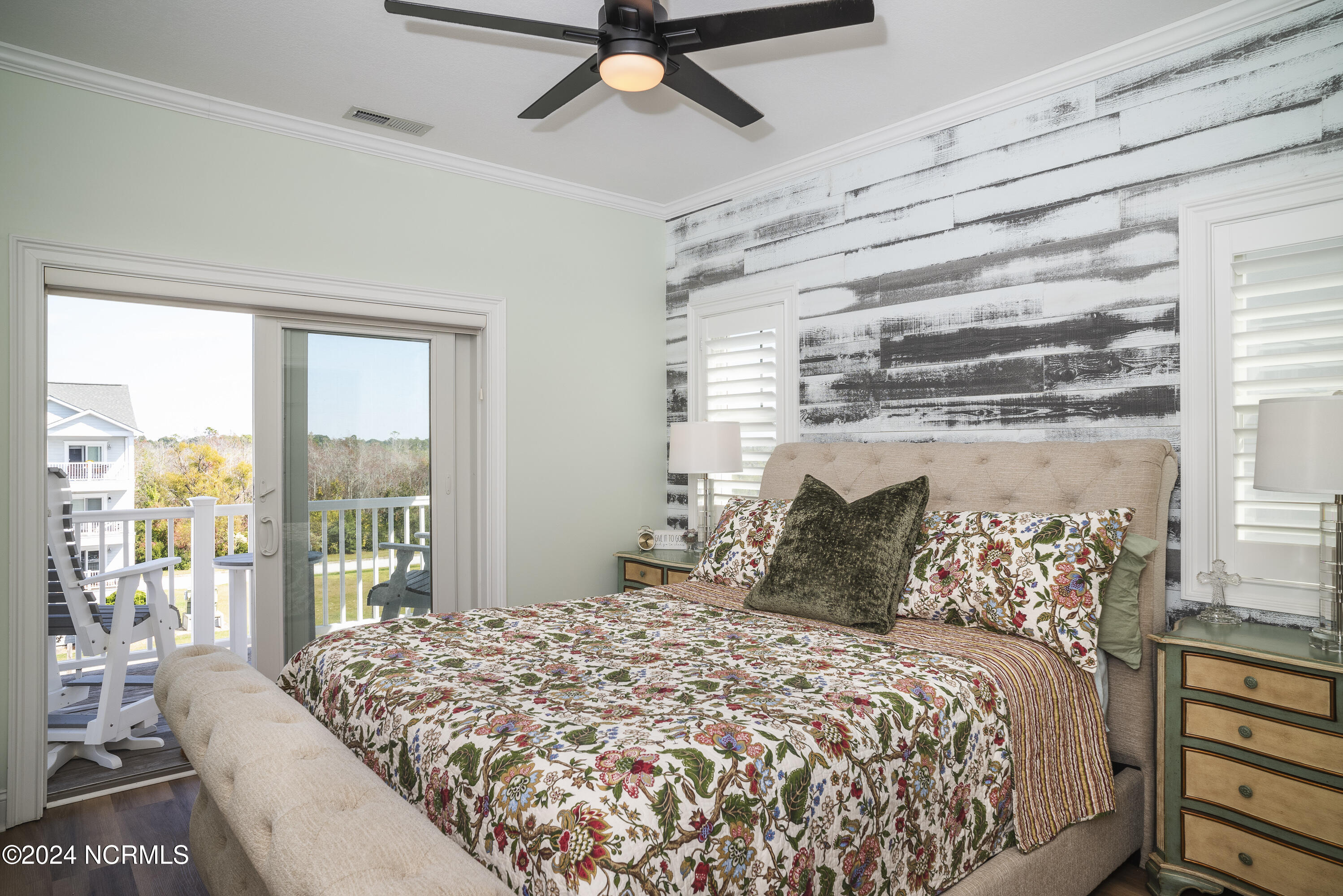 413 Captains Cove Unit E Property Photo 19