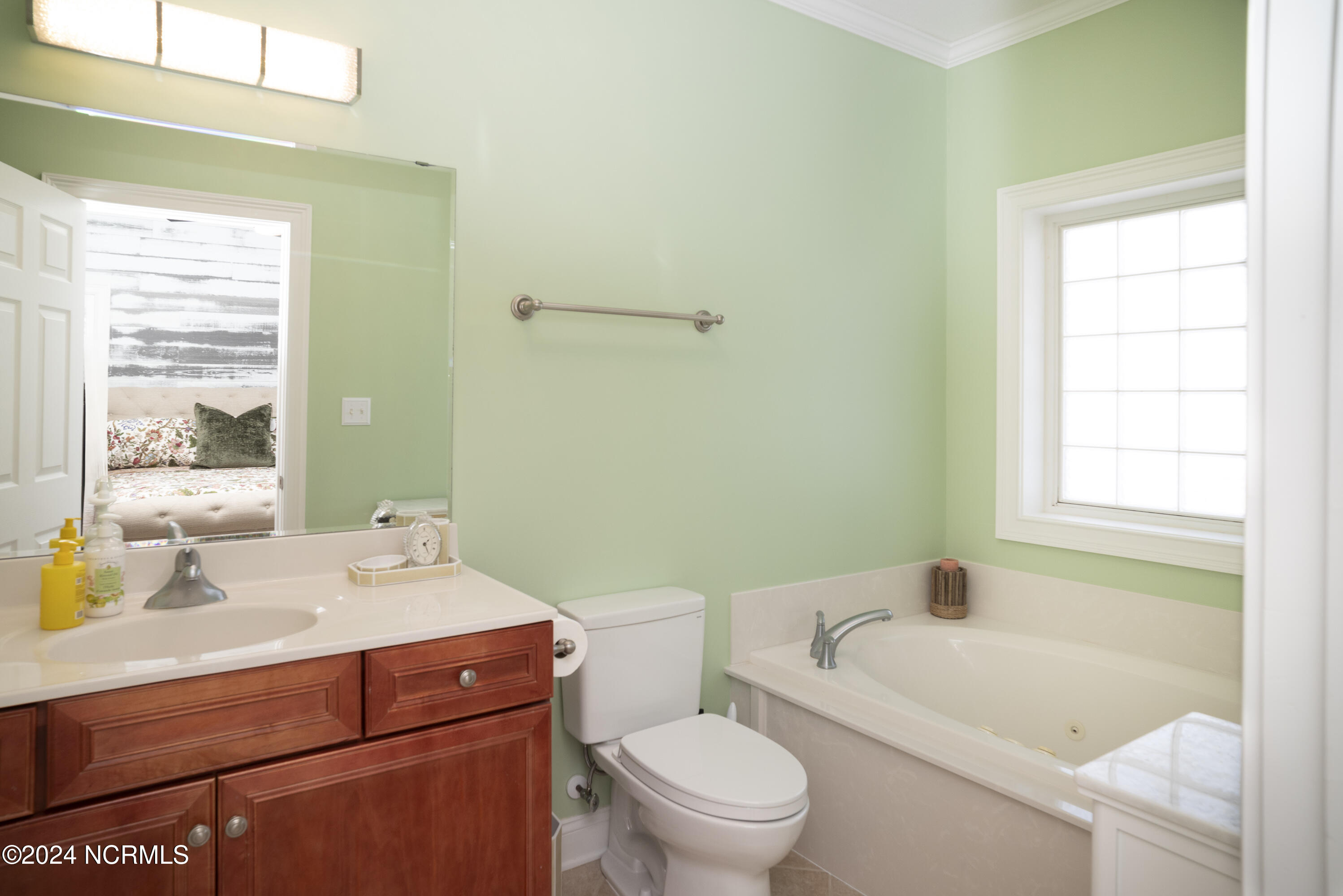 413 Captains Cove Unit E Property Photo 20