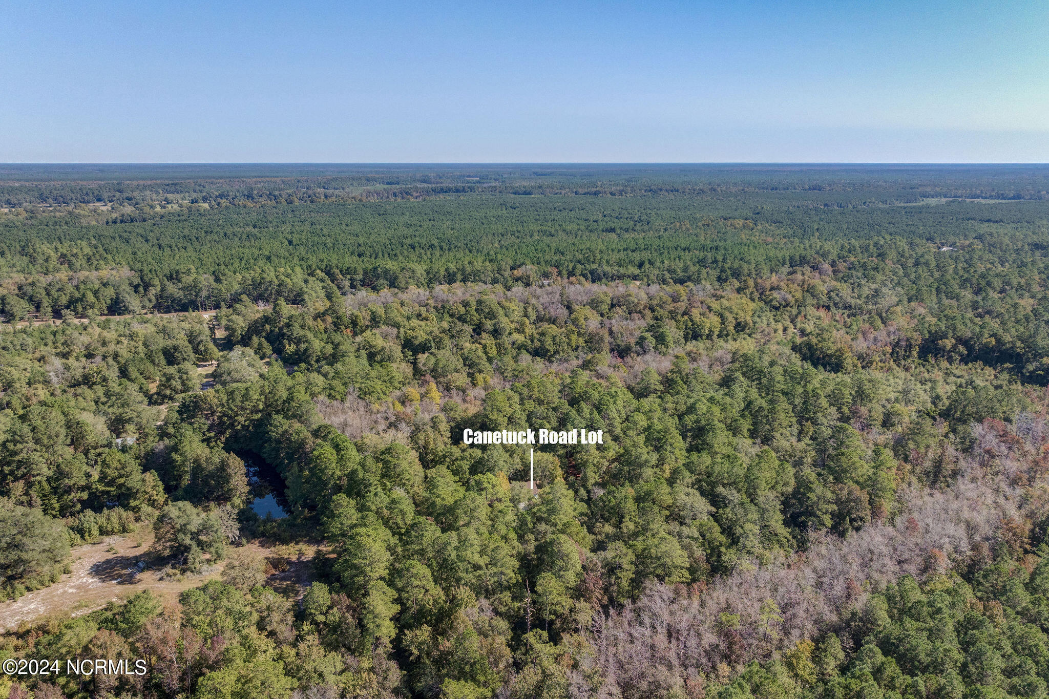 6715 Canetuck Road Property Photo 10