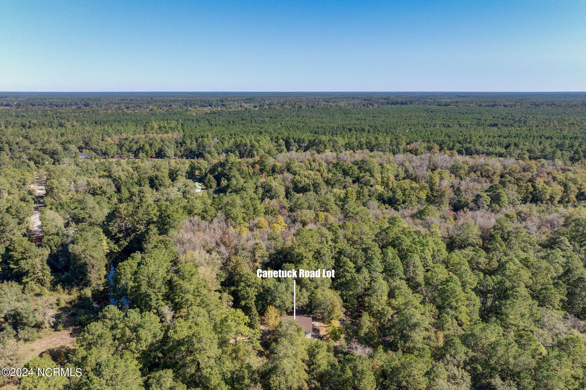 6715 Canetuck Road Property Photo 13