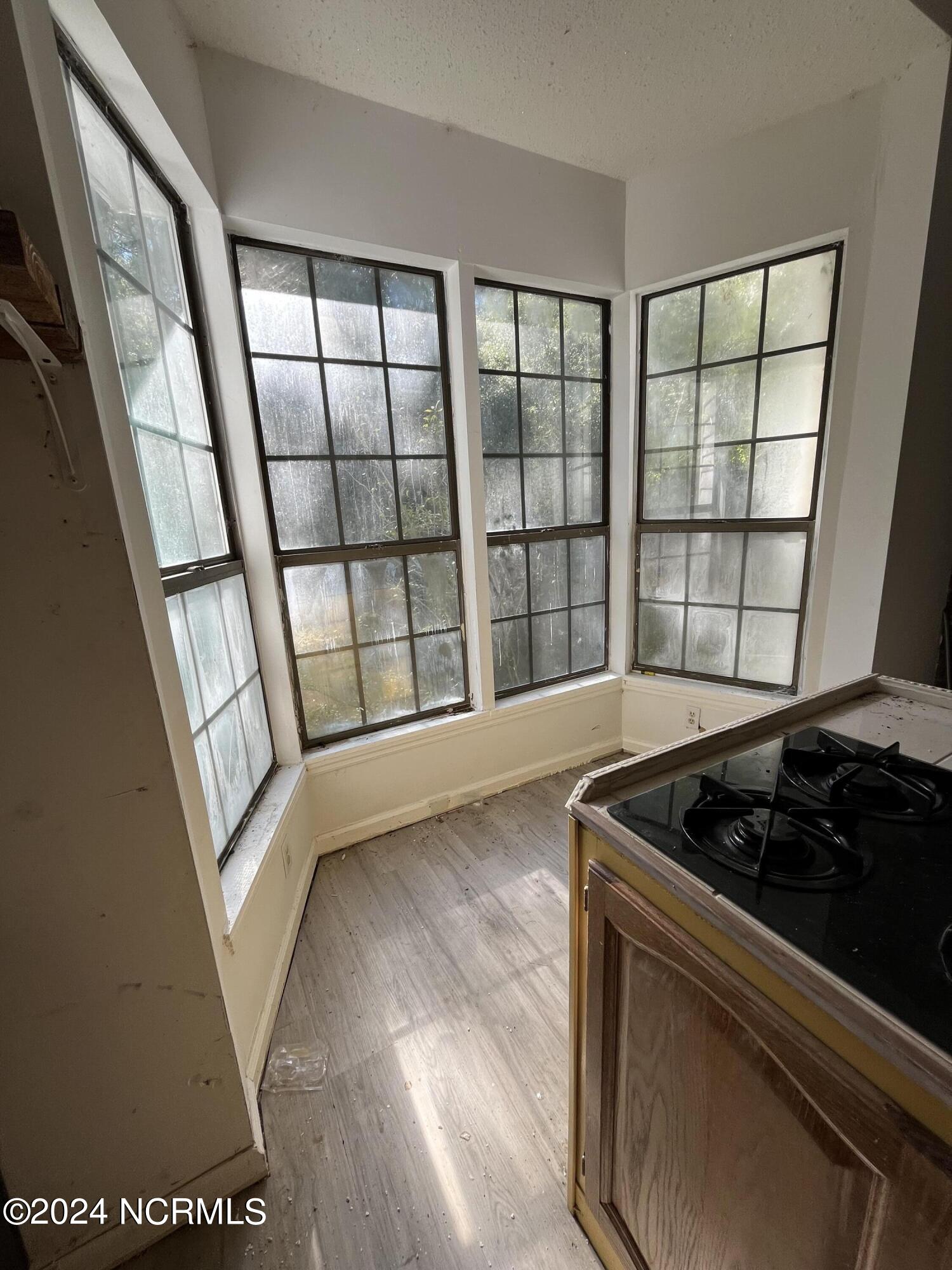 6715 Canetuck Road Property Photo 32