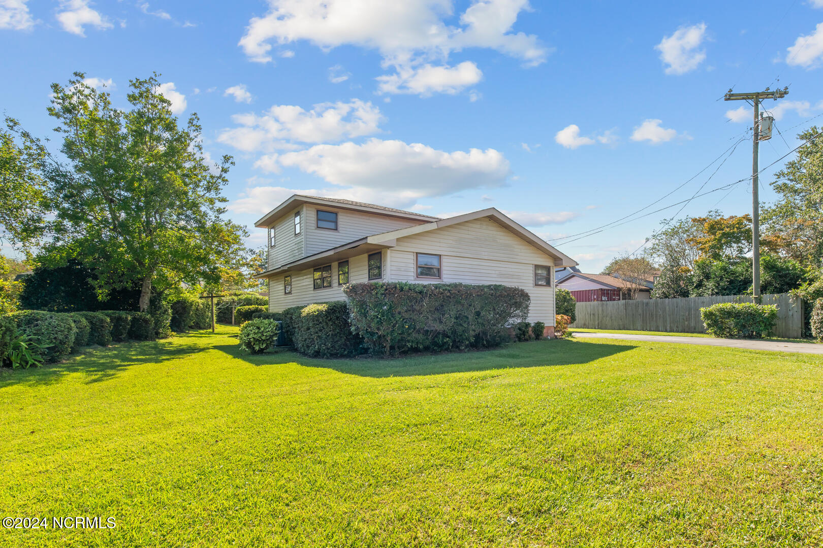 124 N Lisk Drive Property Photo 1