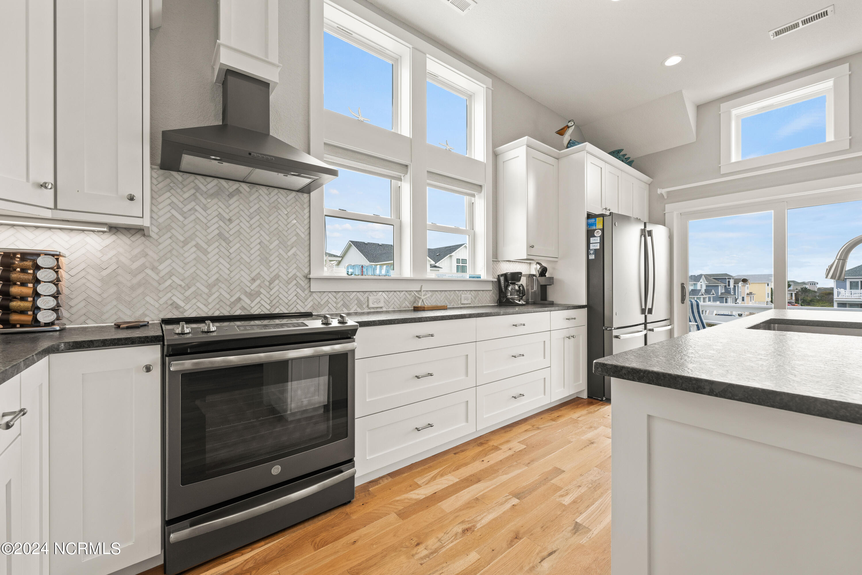 640 Tide Arch Property Photo 8