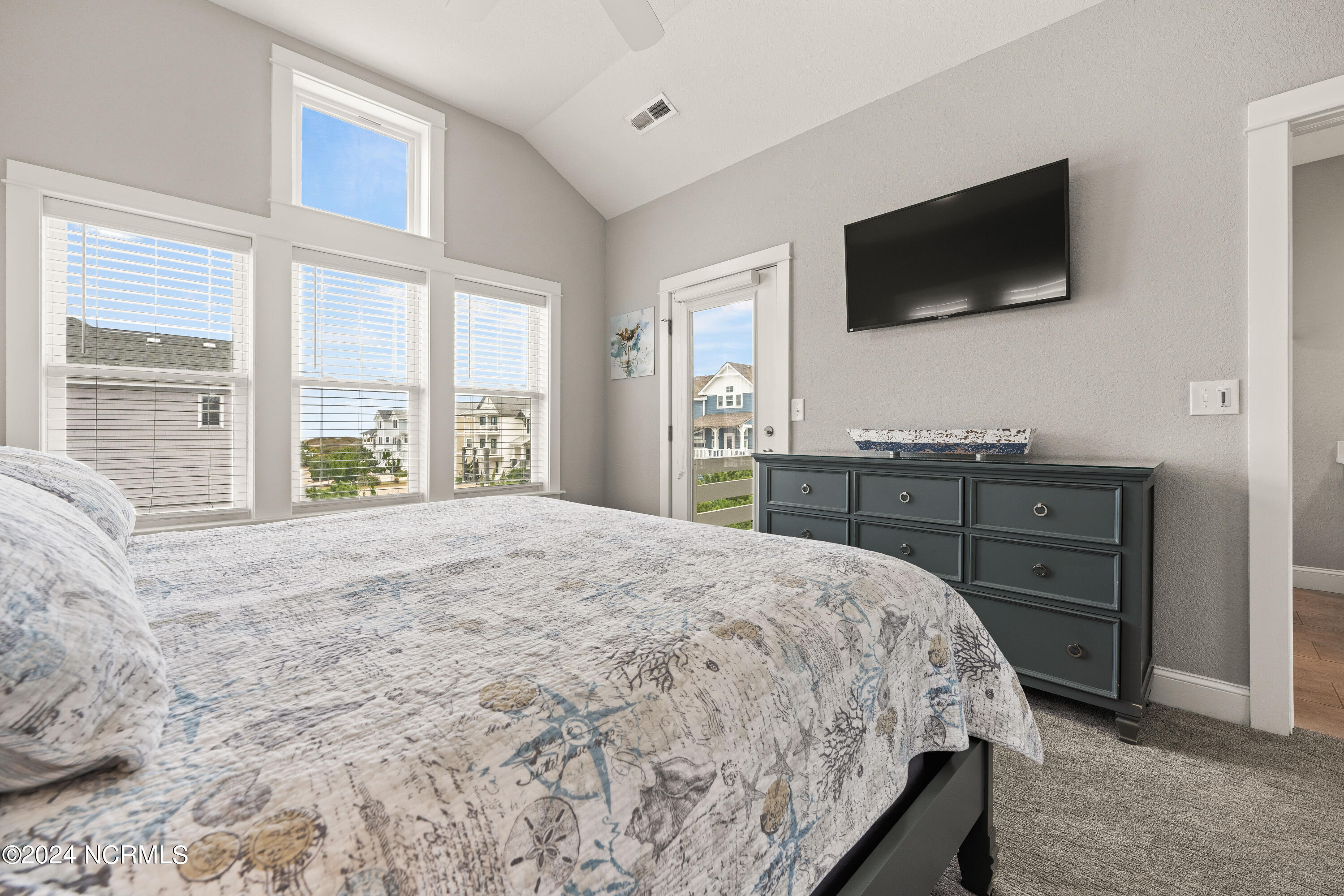 640 Tide Arch Property Photo 21