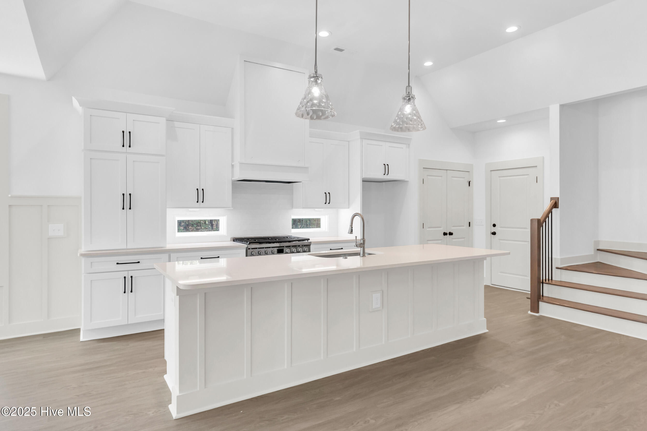 706 Sonata Drive Property Photo 10