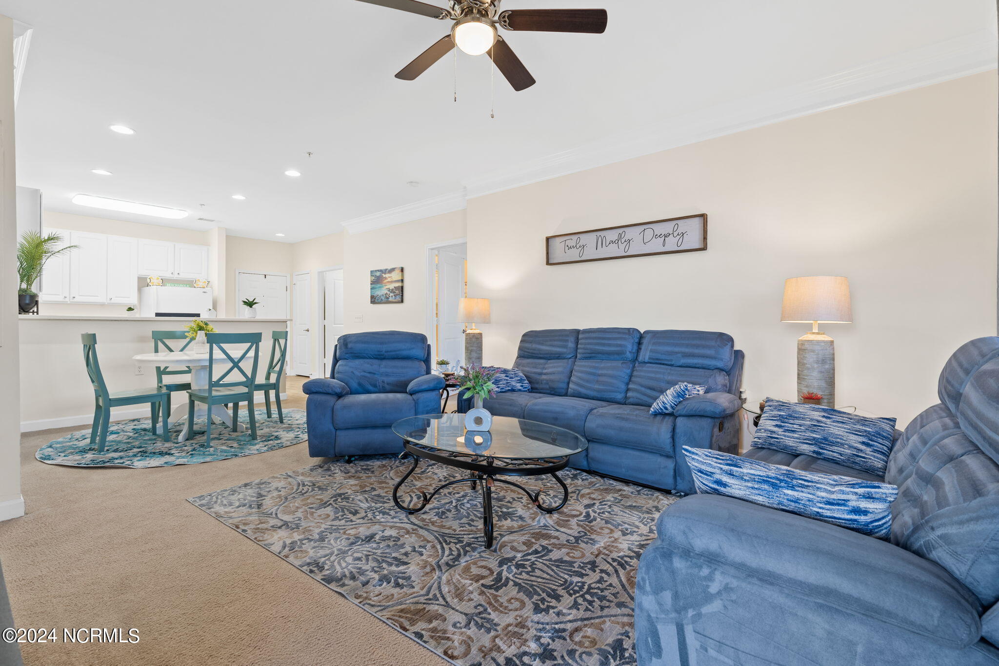 395 S Crow Creek Drive Unit 1323 Property Photo 15