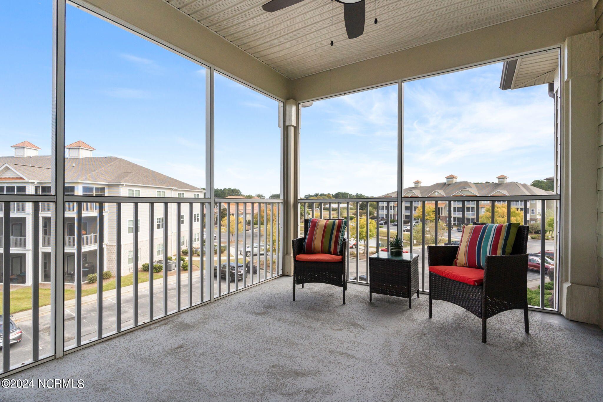 395 S Crow Creek Drive Unit 1323 Property Photo 16