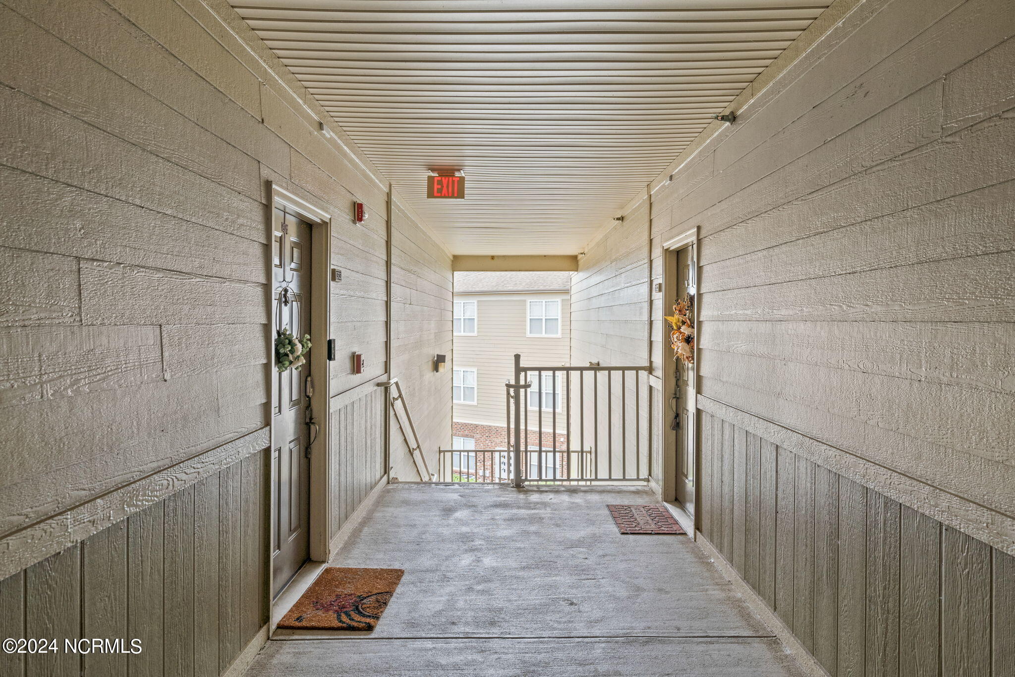 395 S Crow Creek Drive Unit 1323 Property Photo 34
