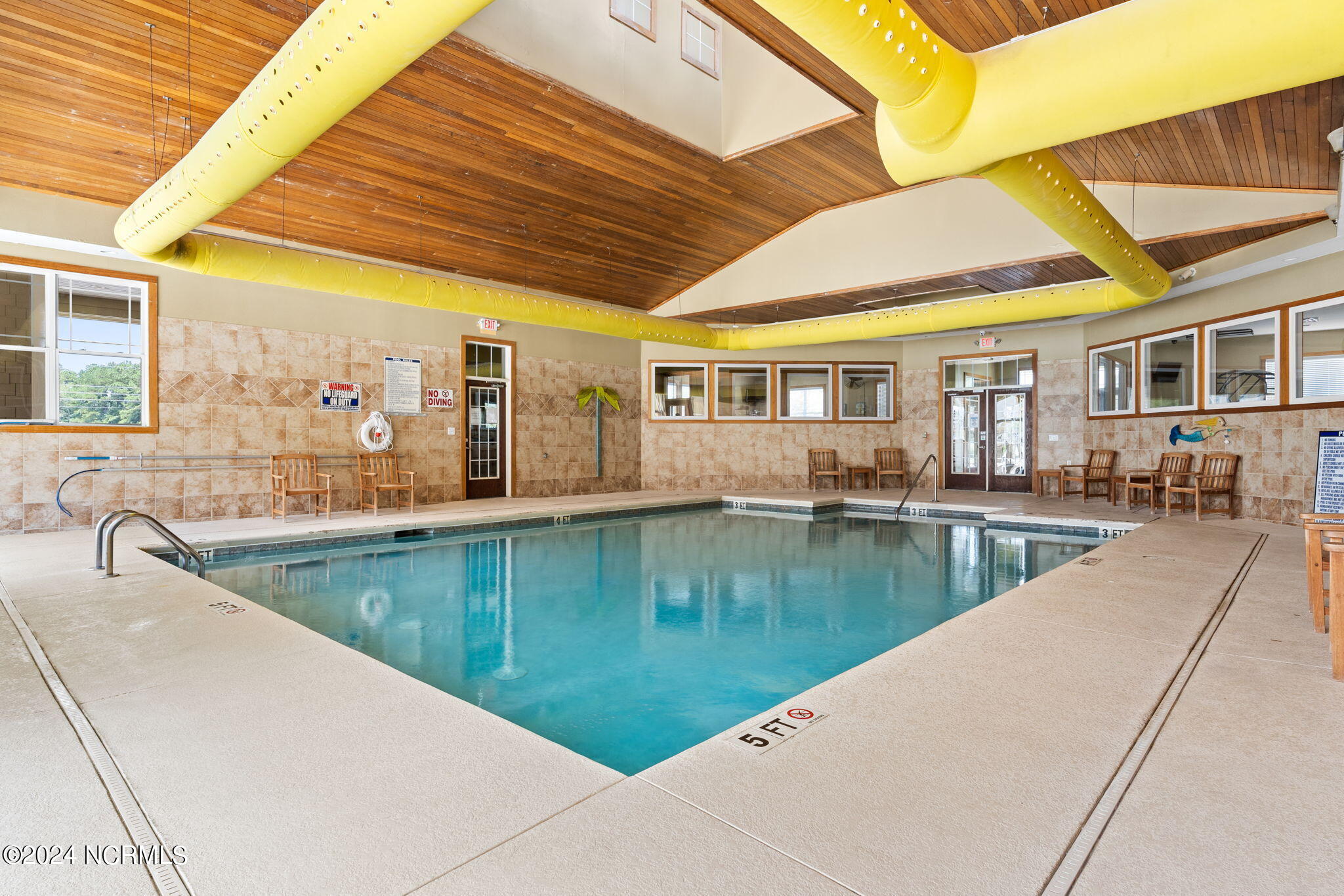 395 S Crow Creek Drive Unit 1323 Property Photo 46