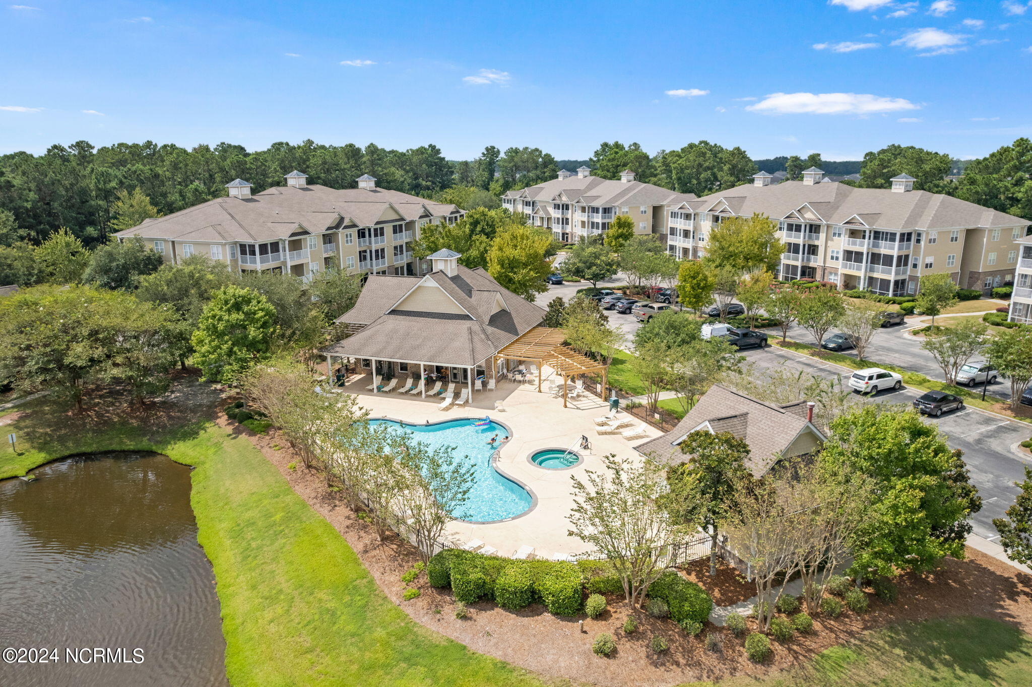 395 S Crow Creek Drive Unit 1323 Property Photo 55