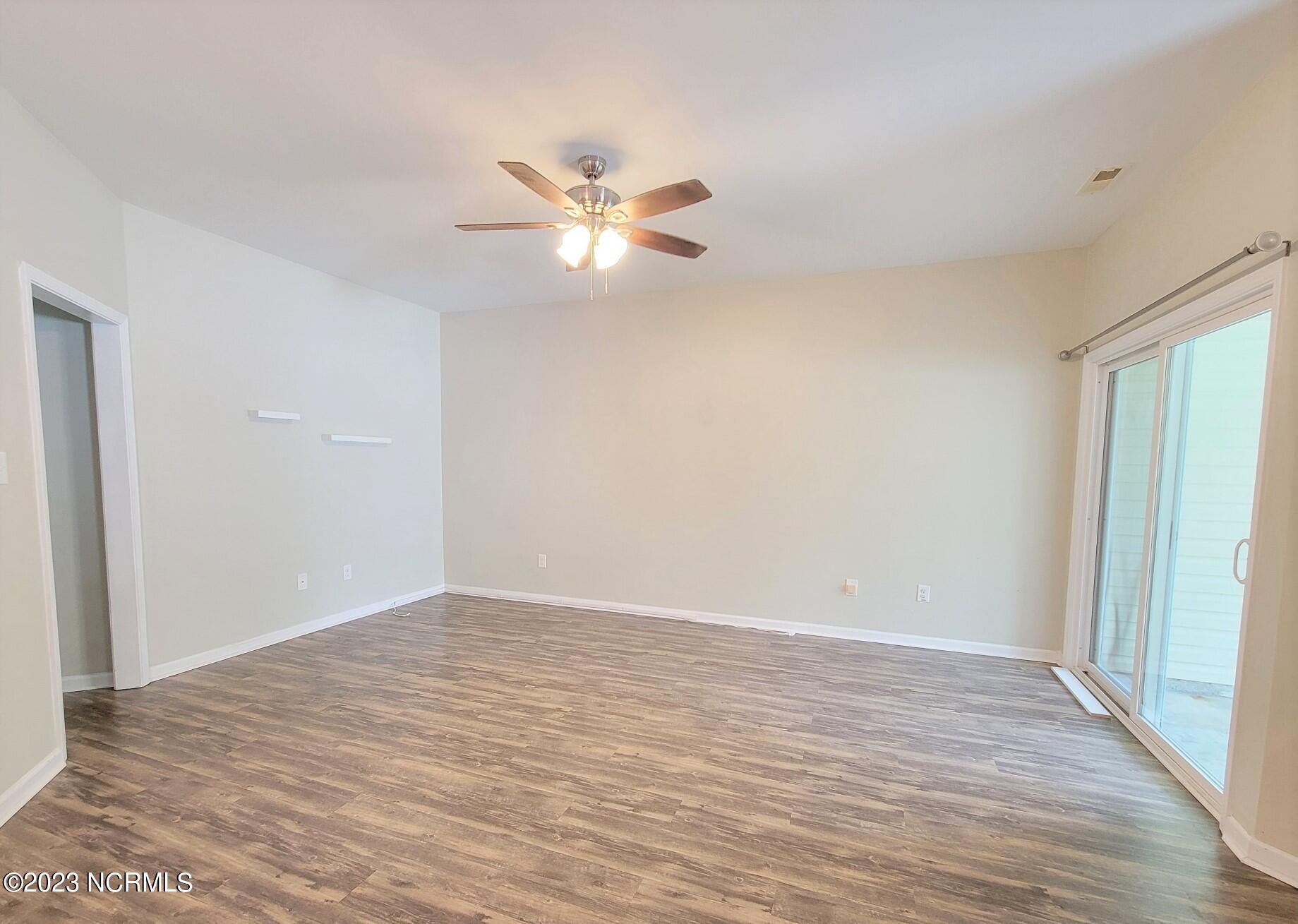328 Cedar Island Trail Property Photo 8