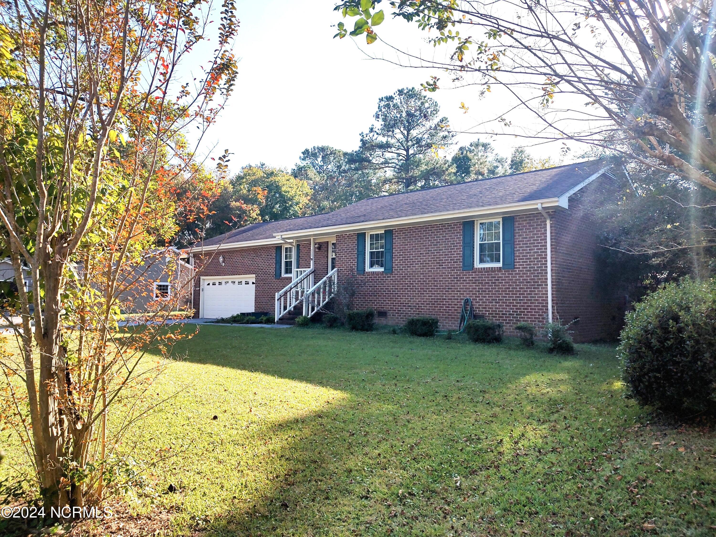 709 Plantation Drive Property Photo 1