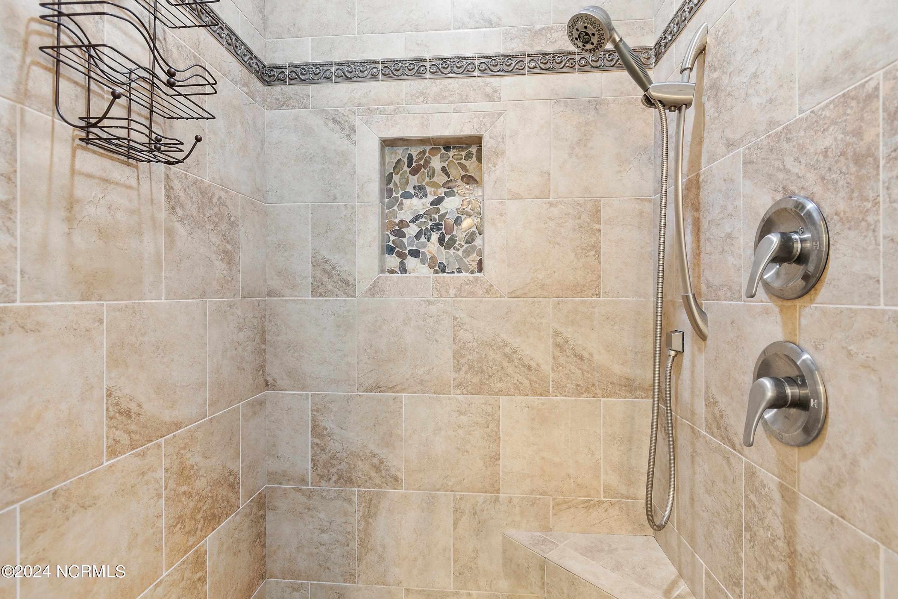 208 Brookwood Park Court Property Photo 21