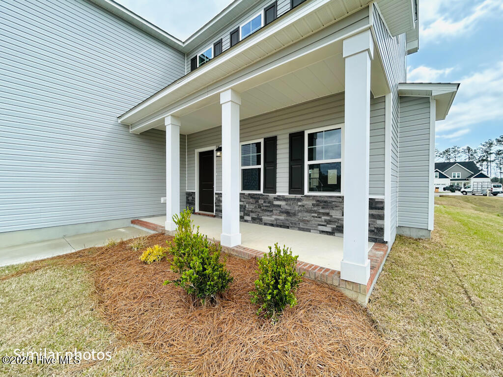 842 Cooke Drive Property Photo 3