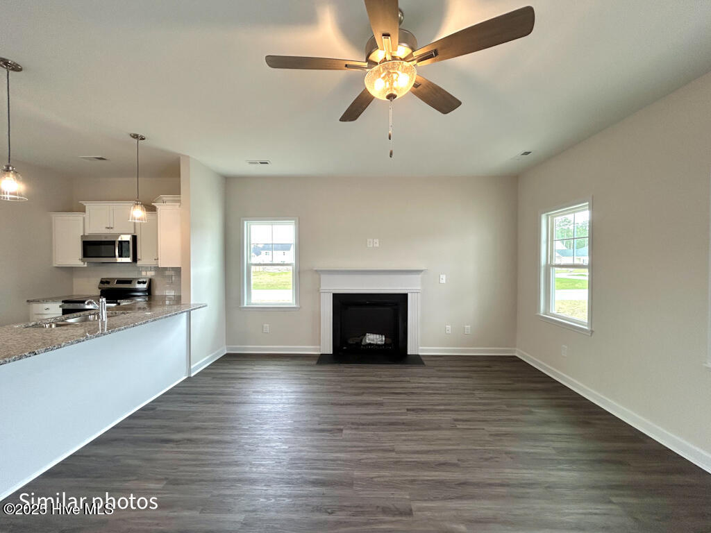 842 Cooke Drive Property Photo 8