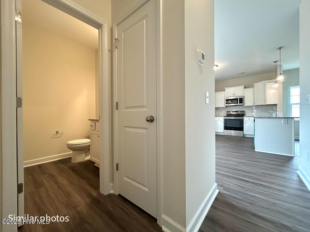 842 Cooke Drive Property Photo 16