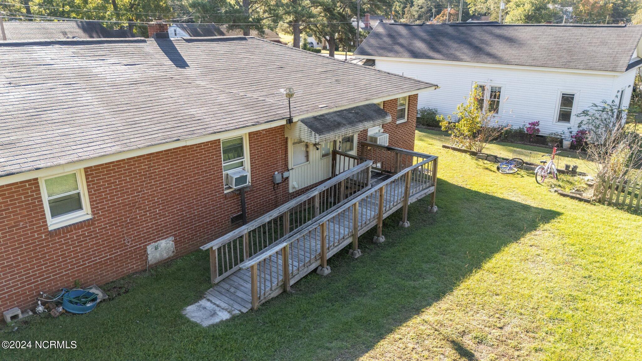 305 N 2nd Street Property Photo 52