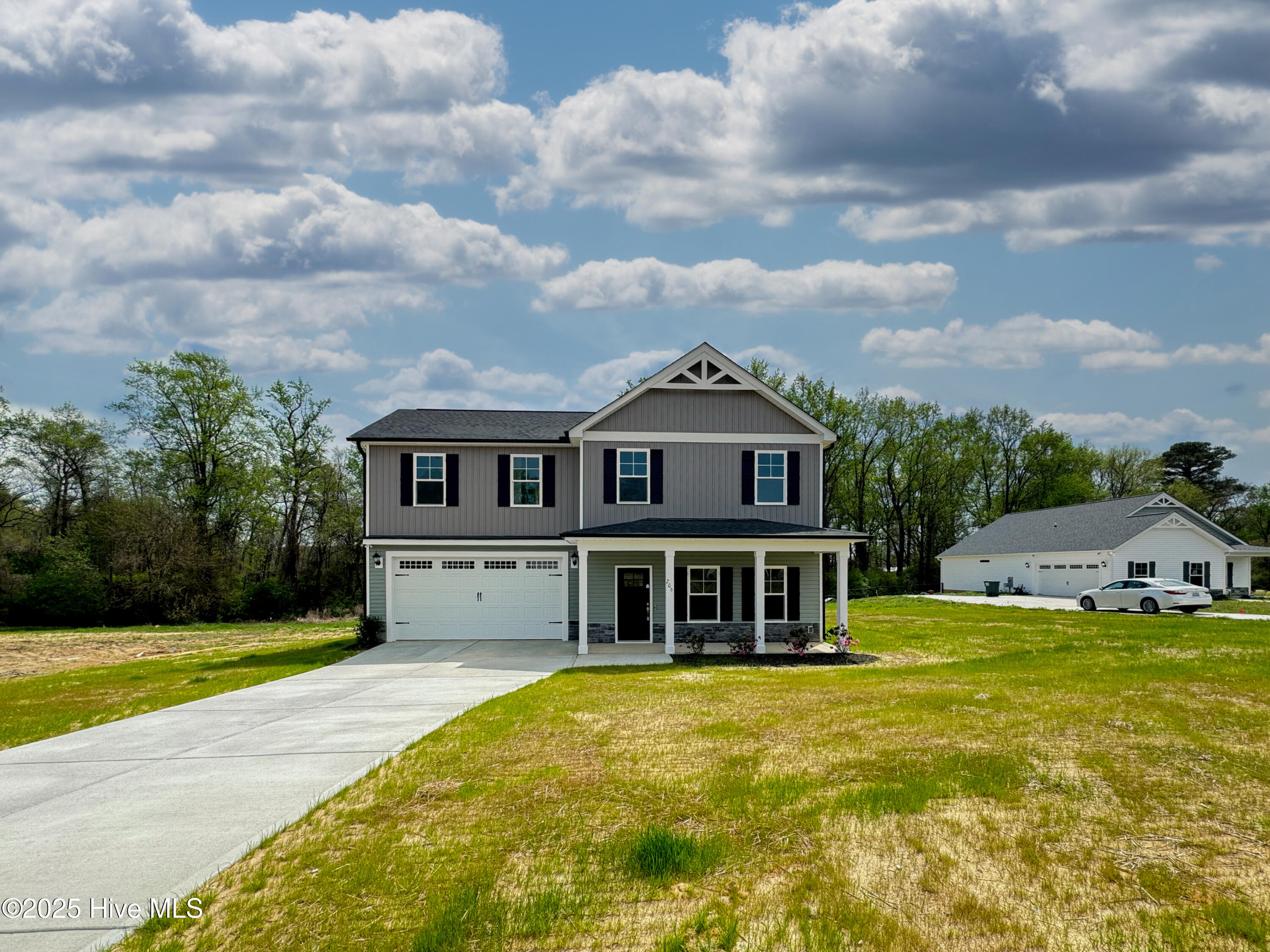 206 Creeks Edge Drive Property Photo 3
