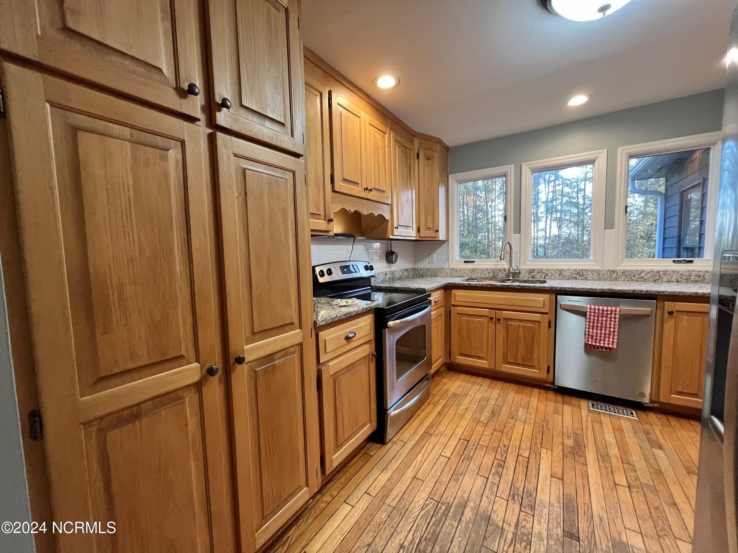 12400 Gameland Drive Property Photo 33