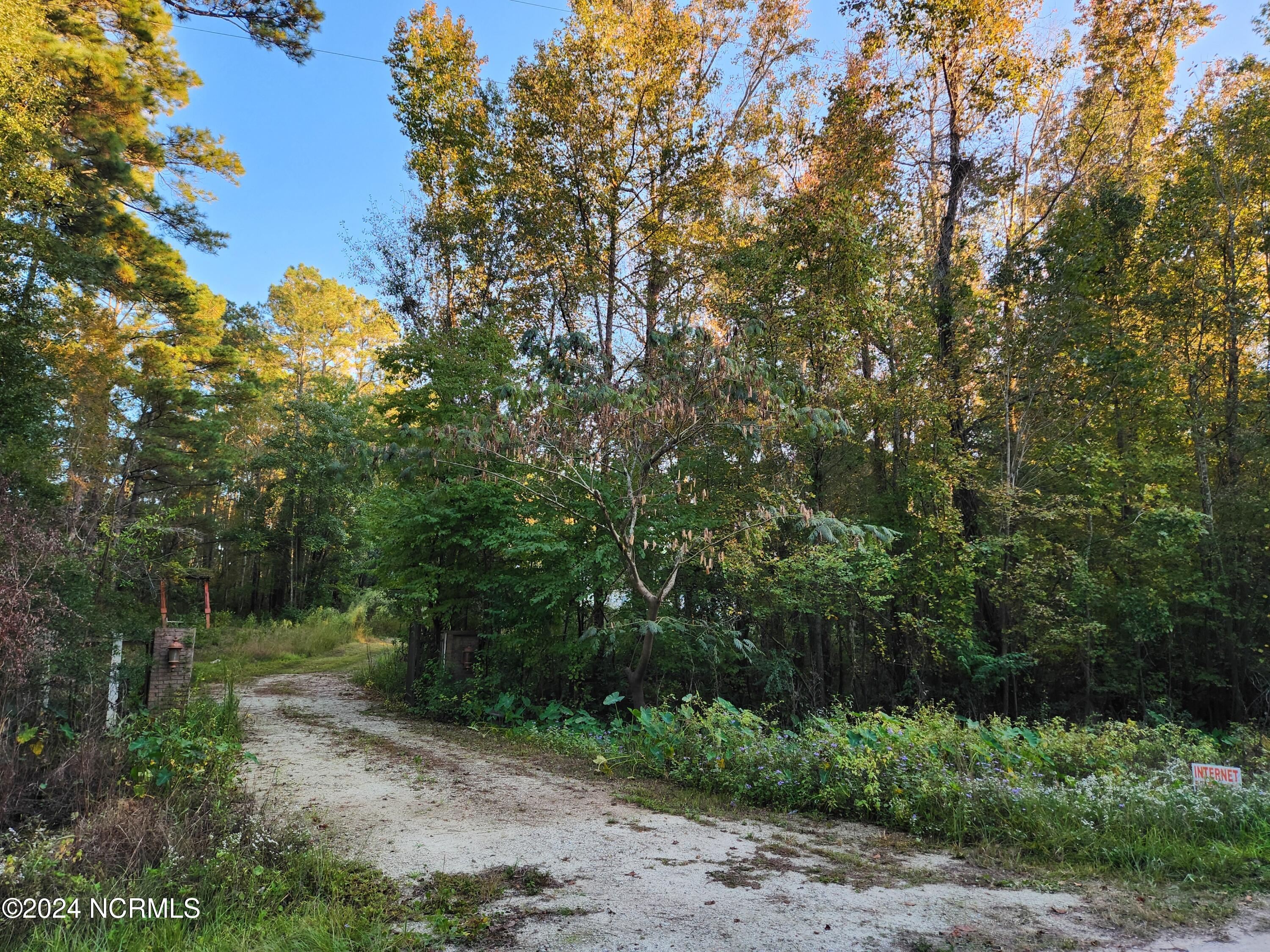 000 River Bend Drive Property Photo 2