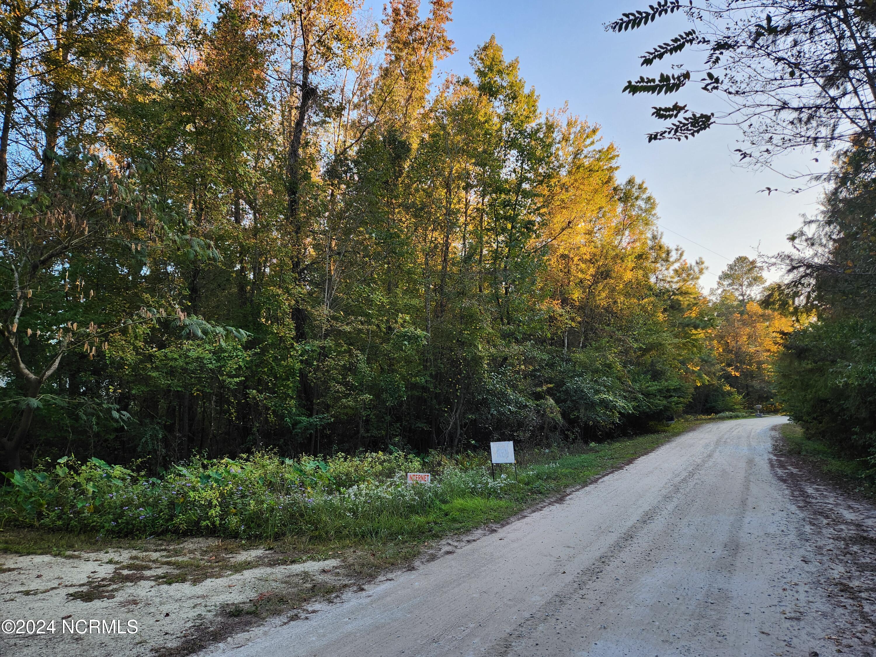 000 River Bend Drive Property Photo 3