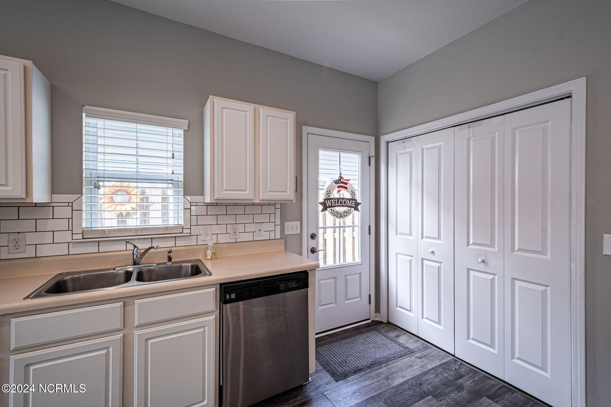 821 Isle Of Palms Way Property Photo 12