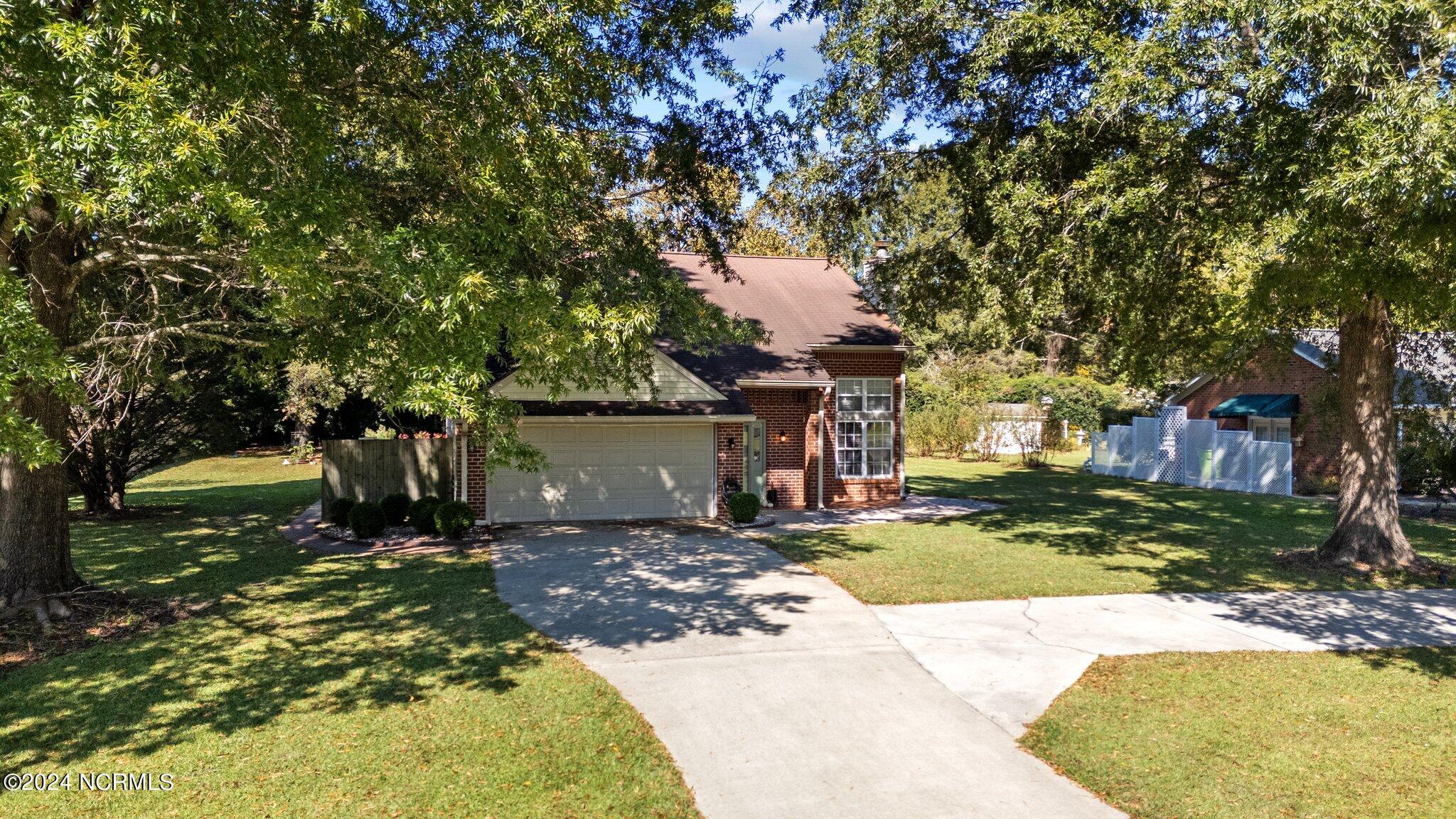 4902 Woodbrook Drive Property Photo 7