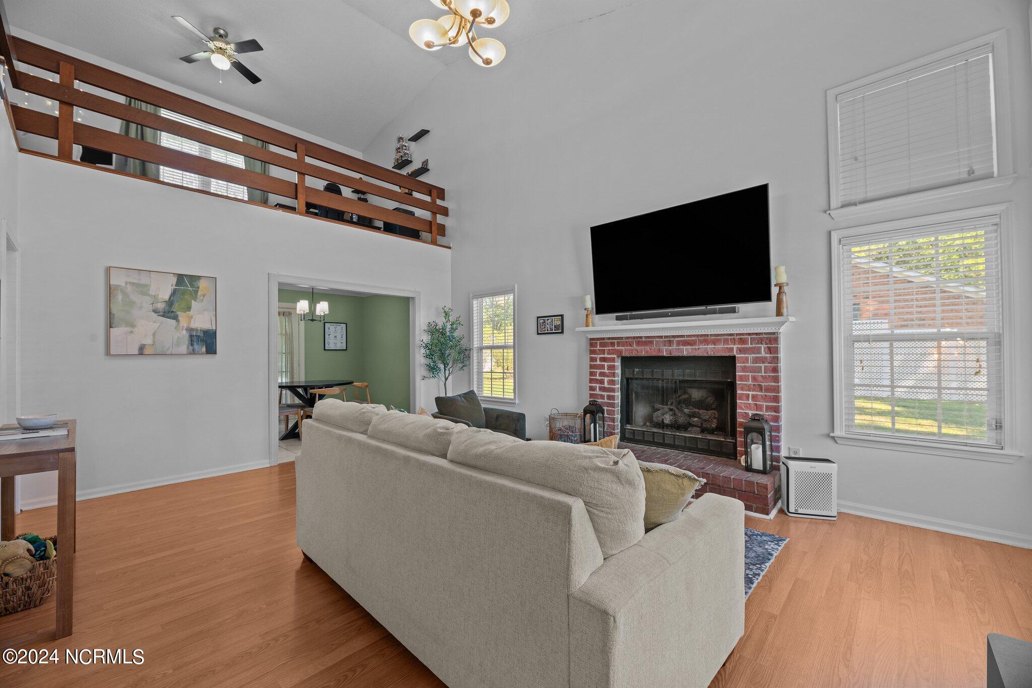 4902 Woodbrook Drive Property Photo 11