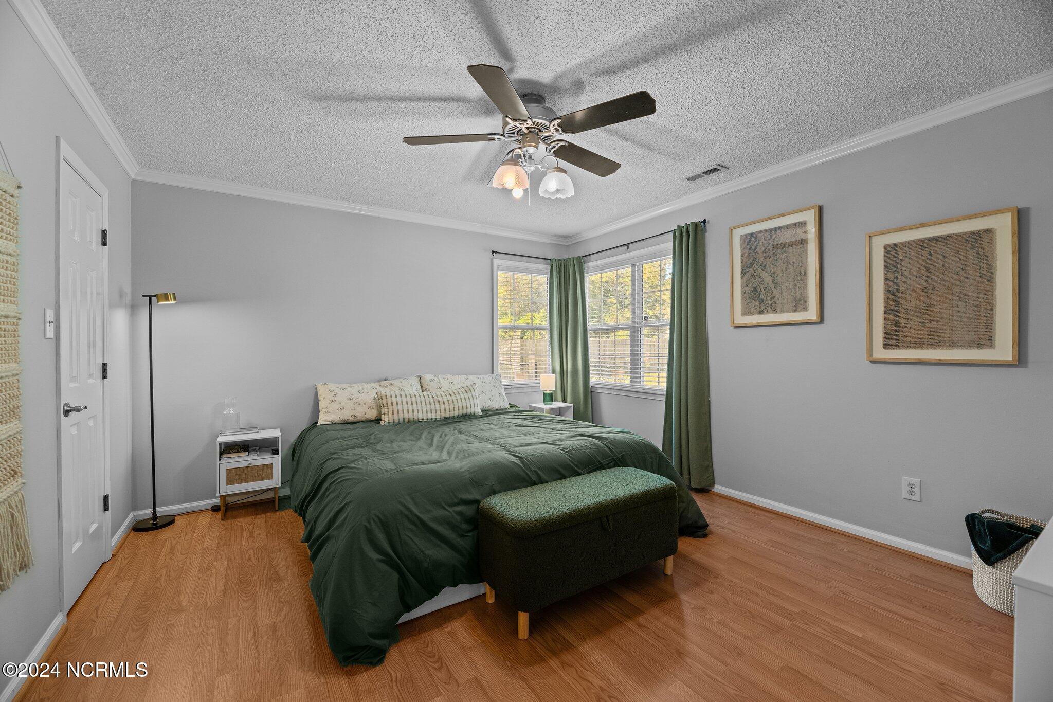 4902 Woodbrook Drive Property Photo 18