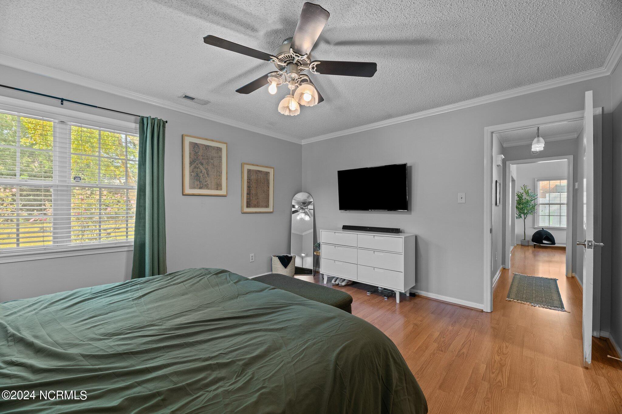 4902 Woodbrook Drive Property Photo 20