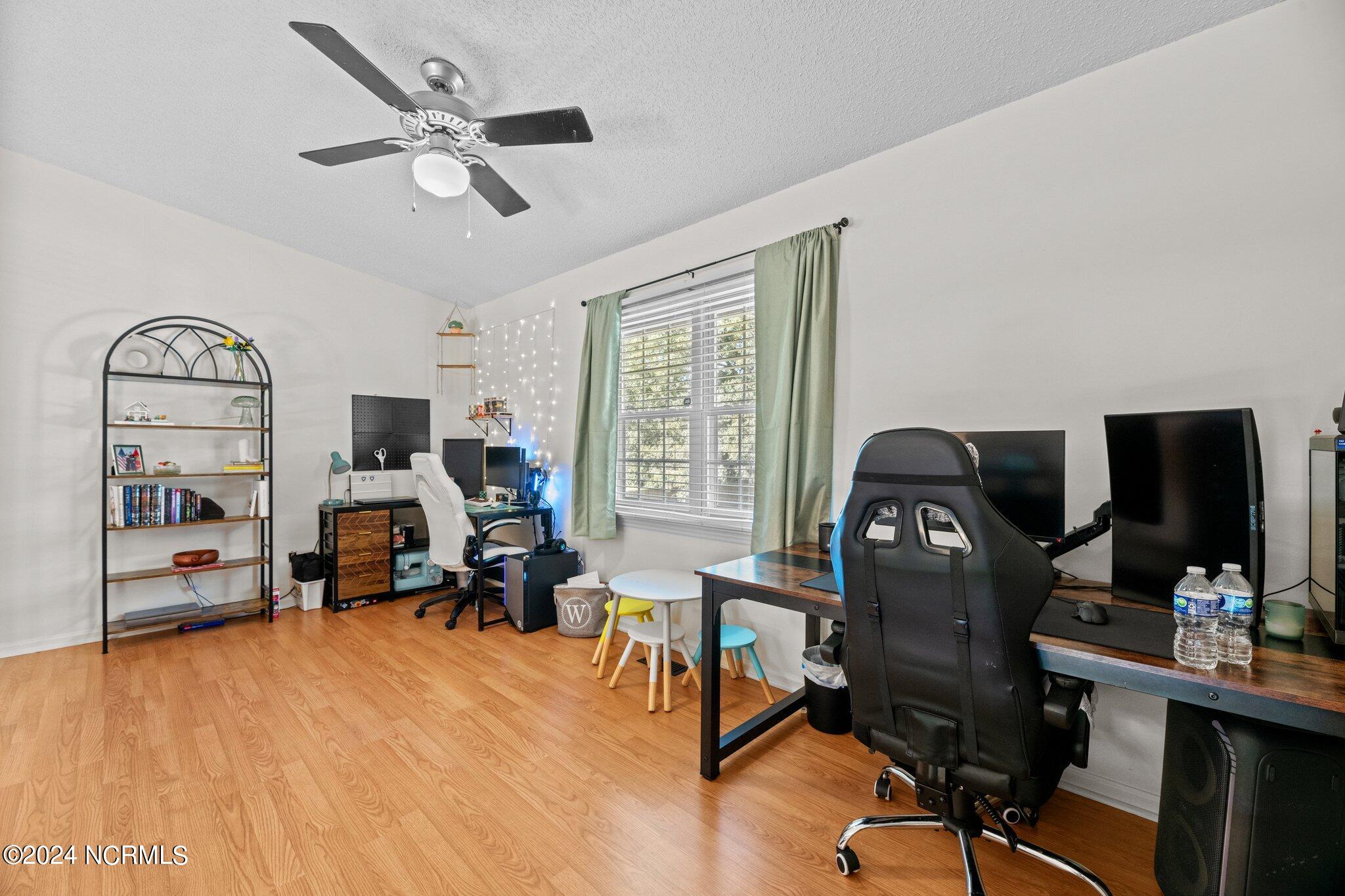 4902 Woodbrook Drive Property Photo 30