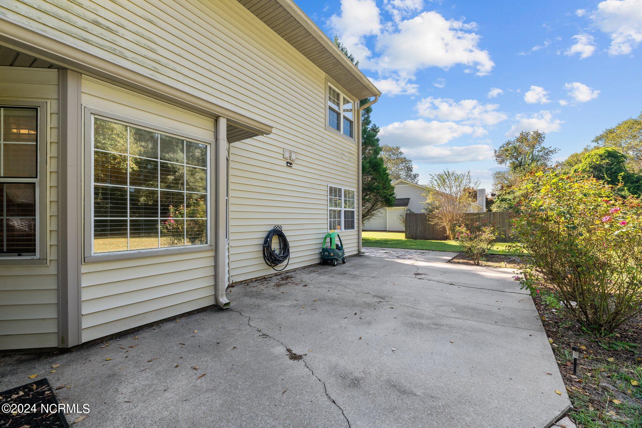 4902 Woodbrook Drive Property Photo 35