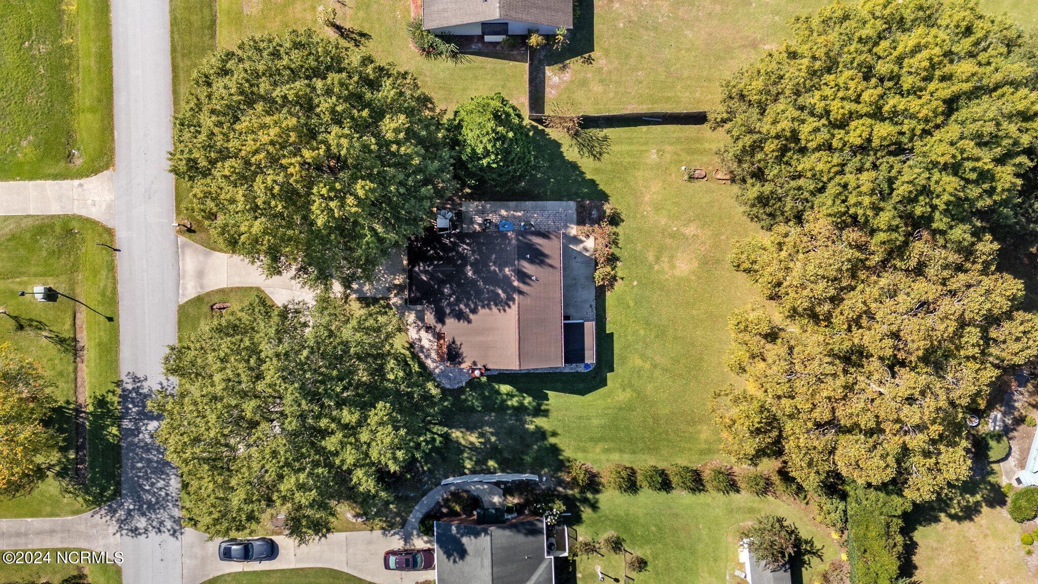 4902 Woodbrook Drive Property Photo 37
