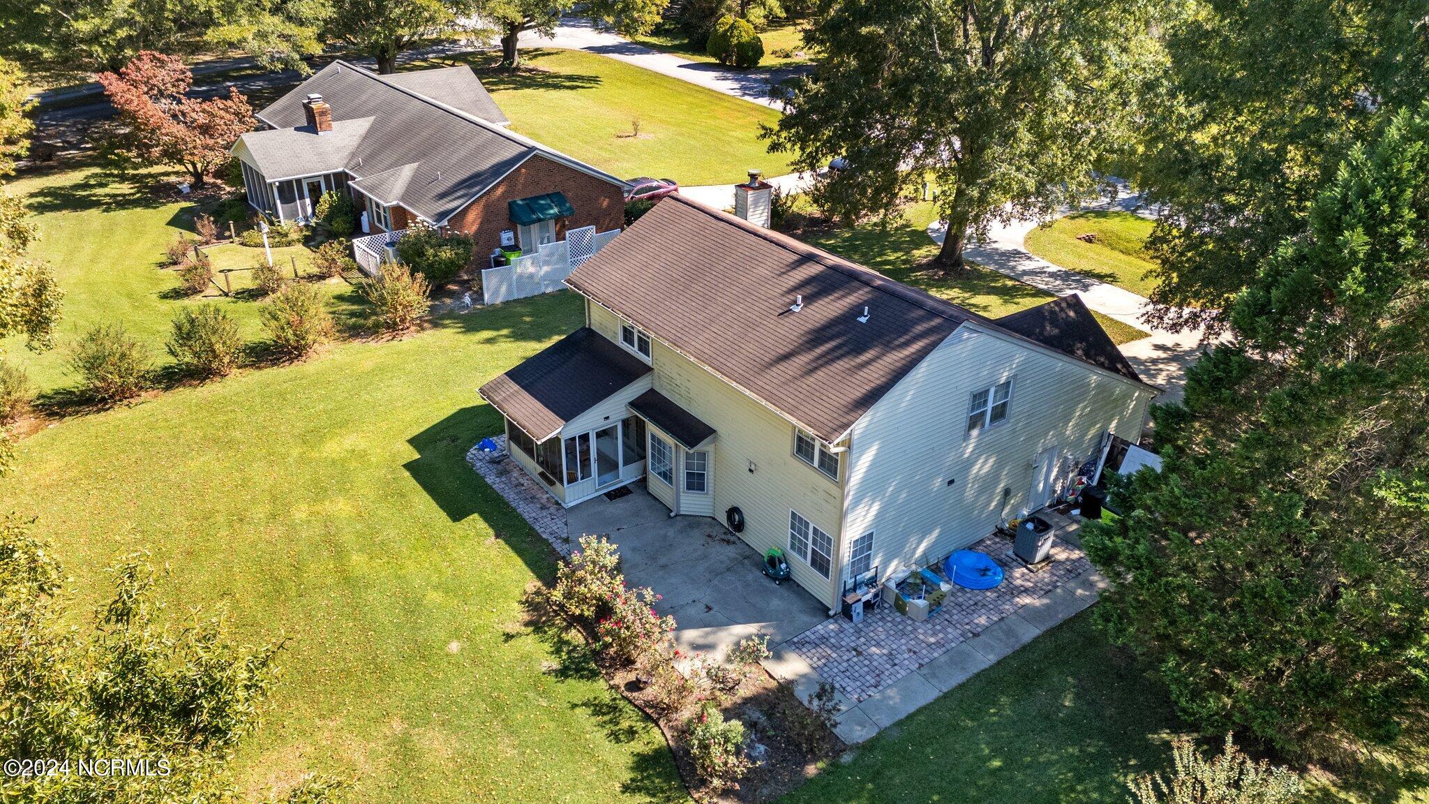 4902 Woodbrook Drive Property Photo 41