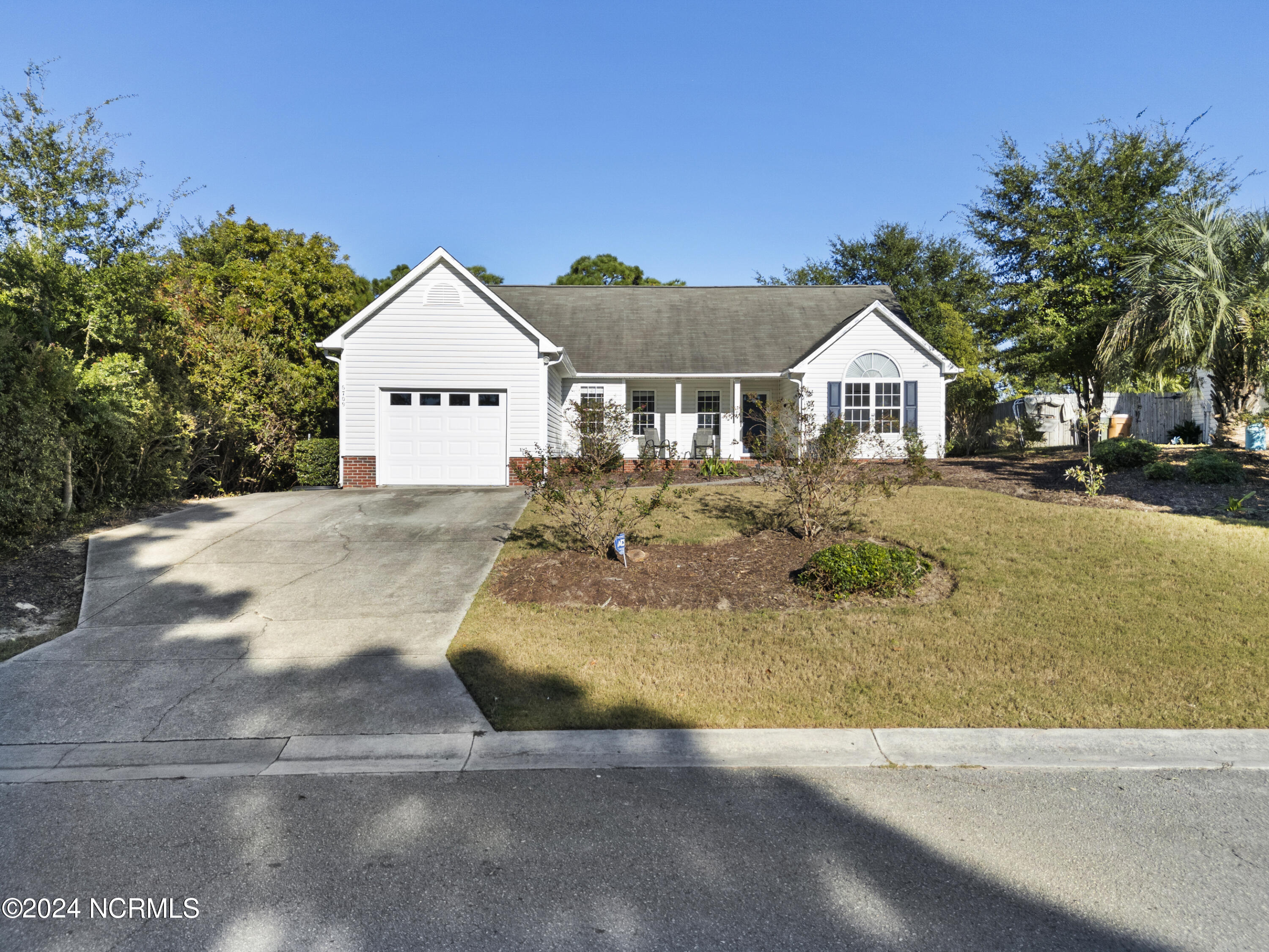 6709 Lipscomb Drive Property Photo 1