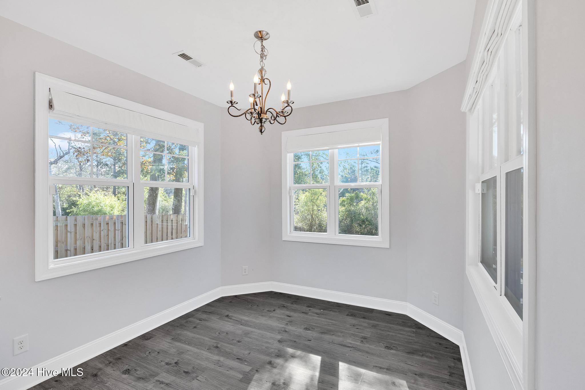 114 Castaway Cove Property Photo 17