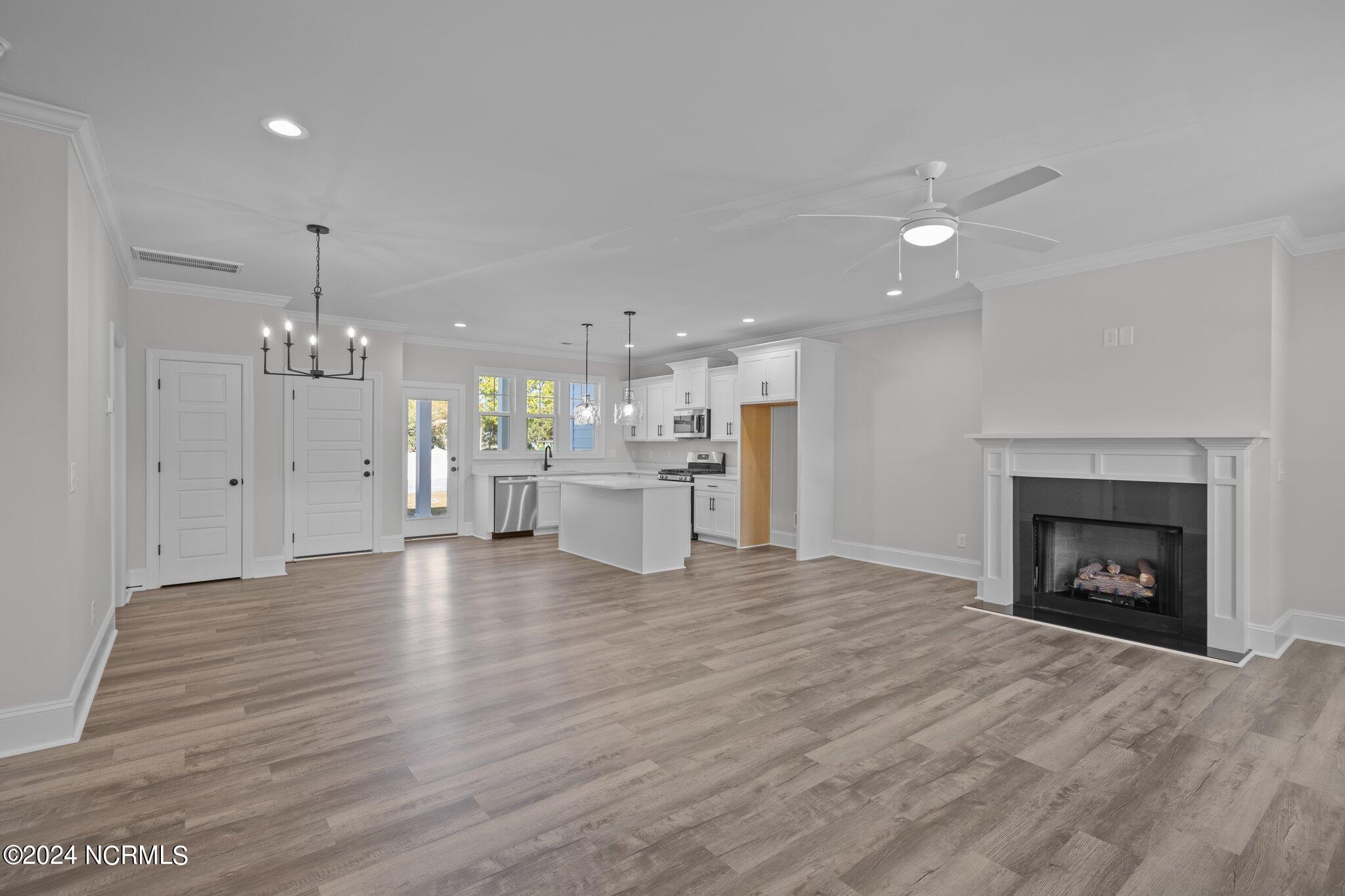 3904 Reunion Pointe Lane Property Photo 4