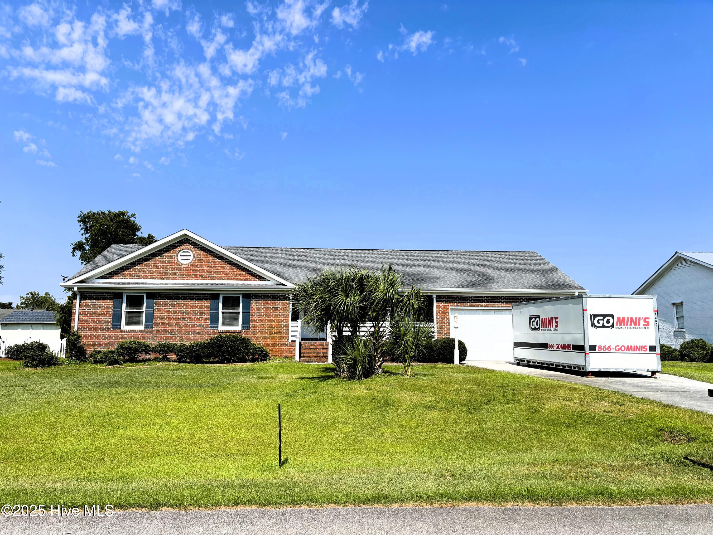 117 Buds Lane Property Photo 1