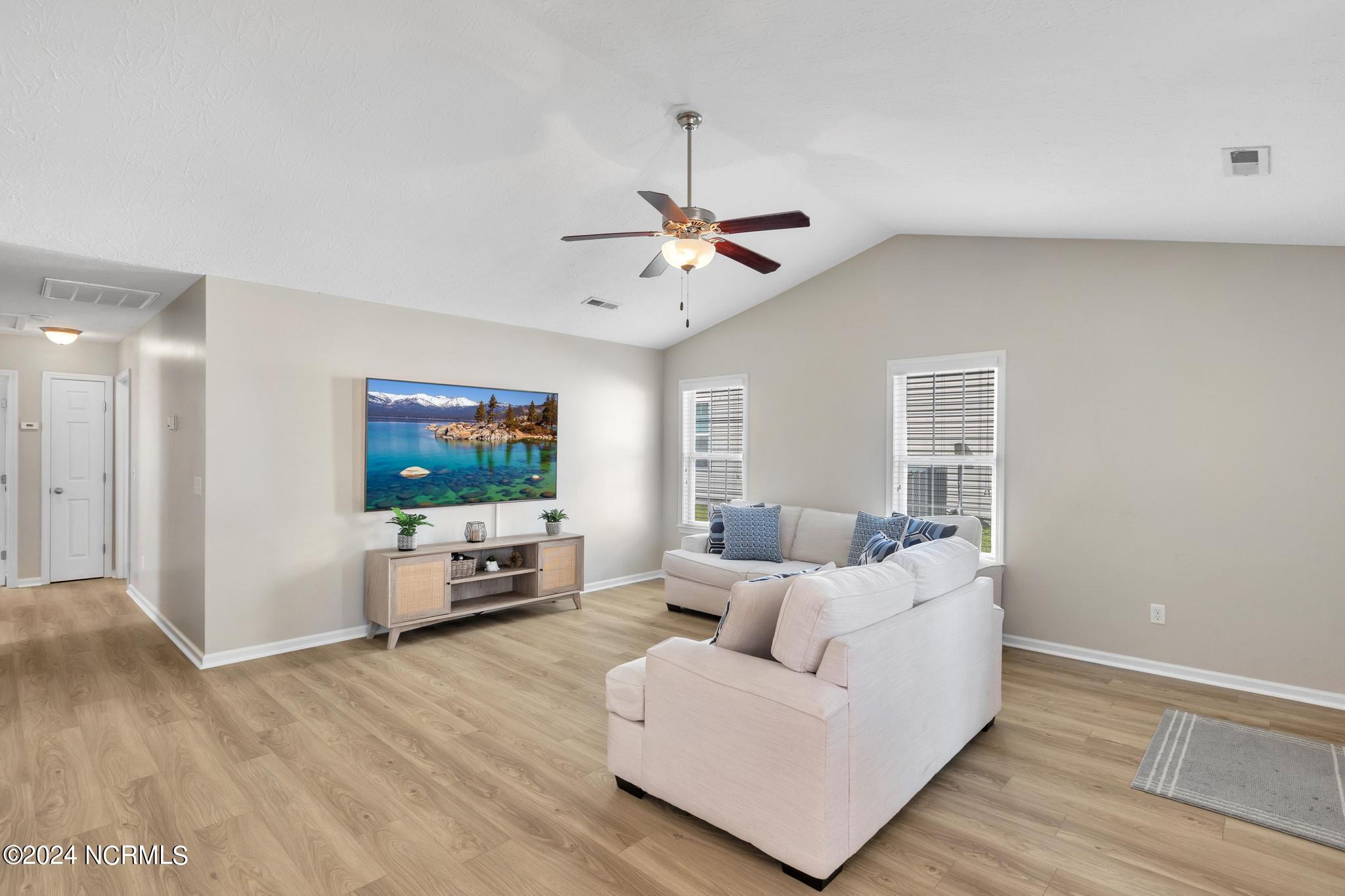 207 Belvedere Drive Property Photo 4