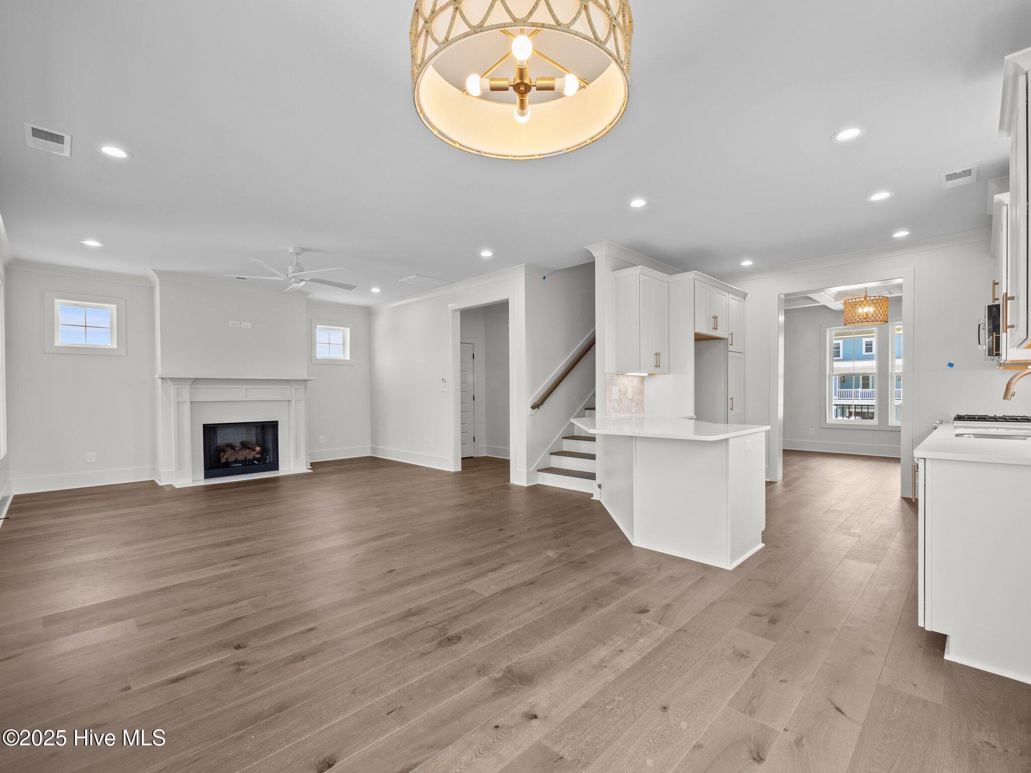 609 Cannonsgate Drive Property Photo 4