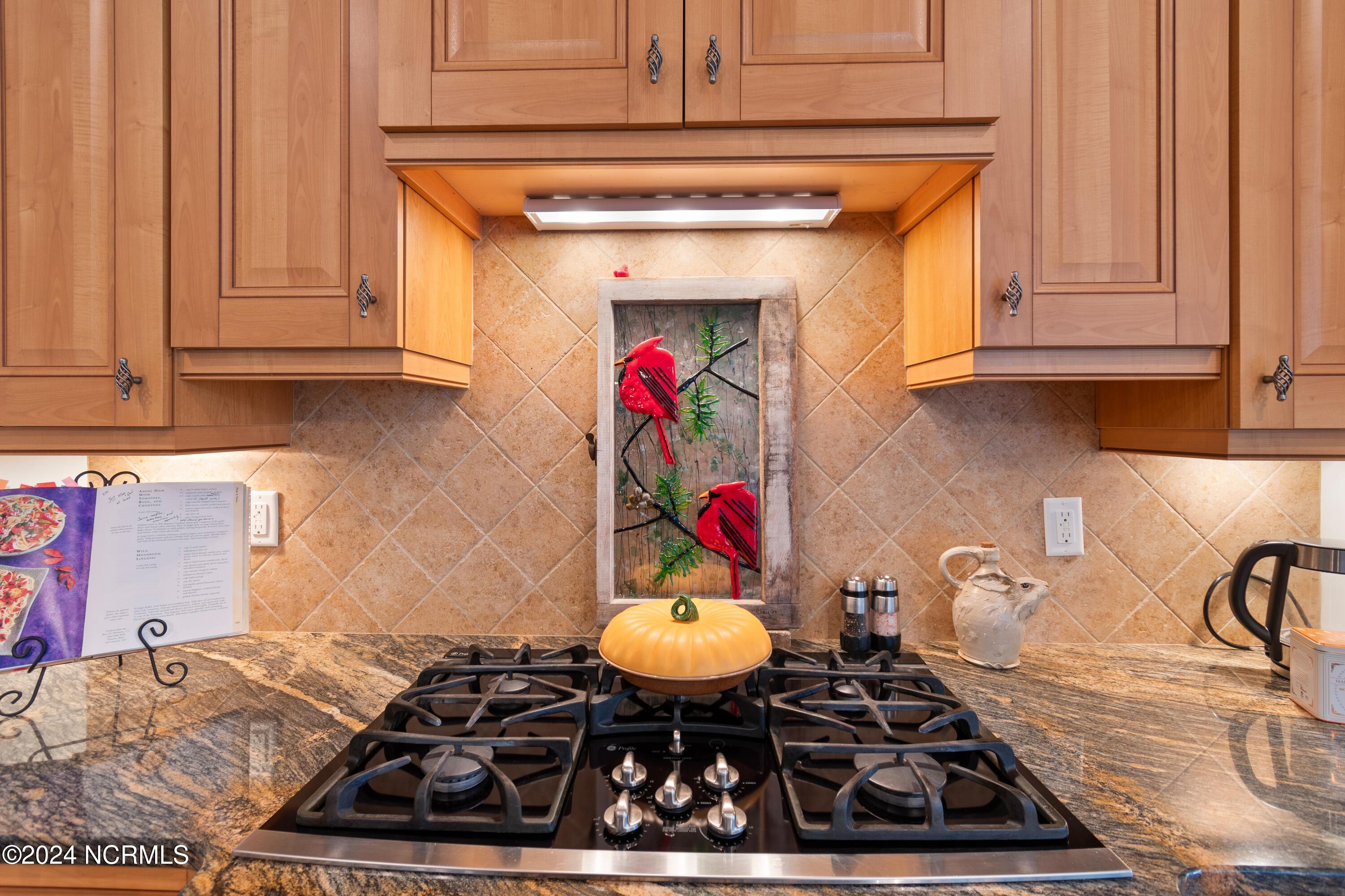 3740 Selwyn Circle Property Photo 16