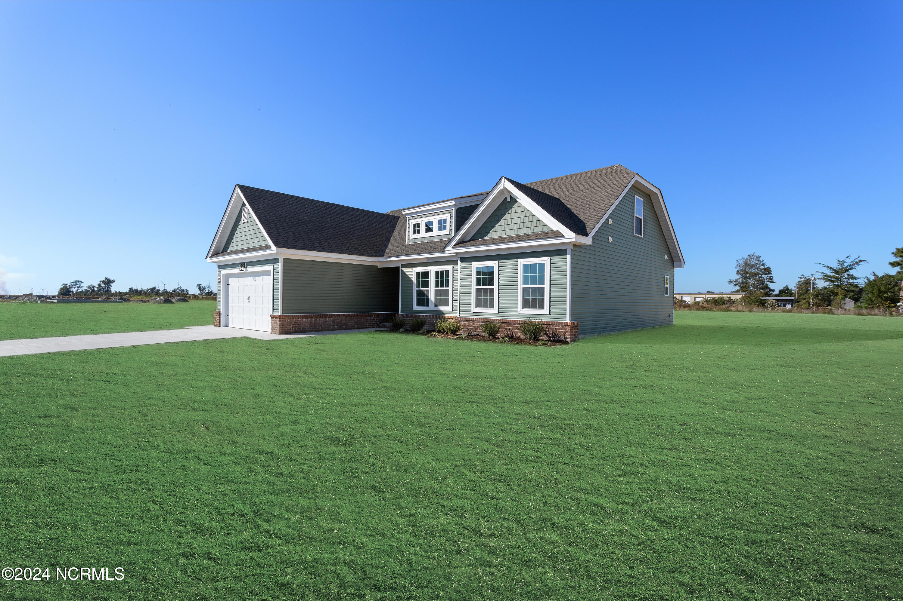 102 Apple Court (model Home) Property Photo 3