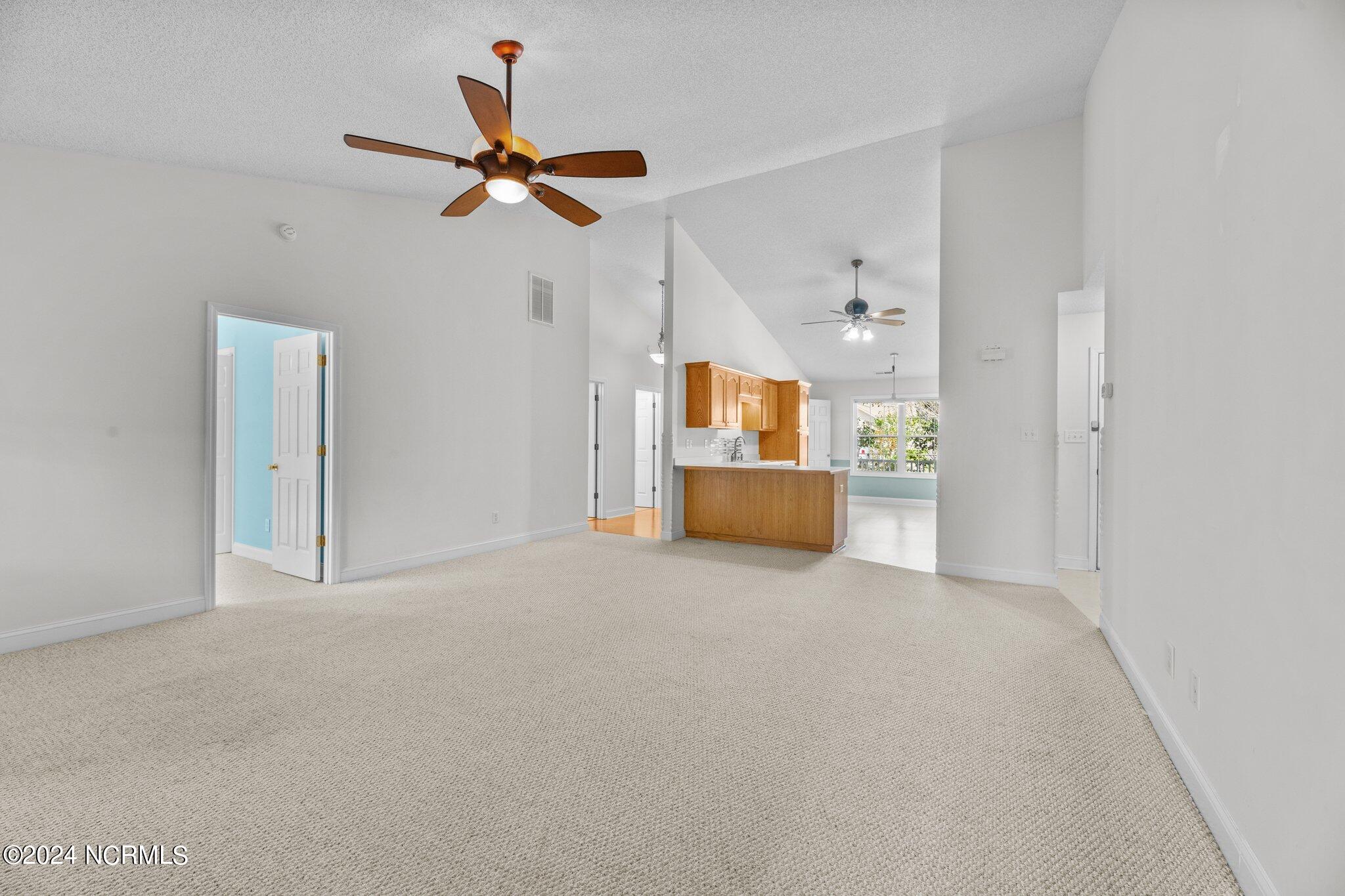 122 Monterey Circle Property Photo 28