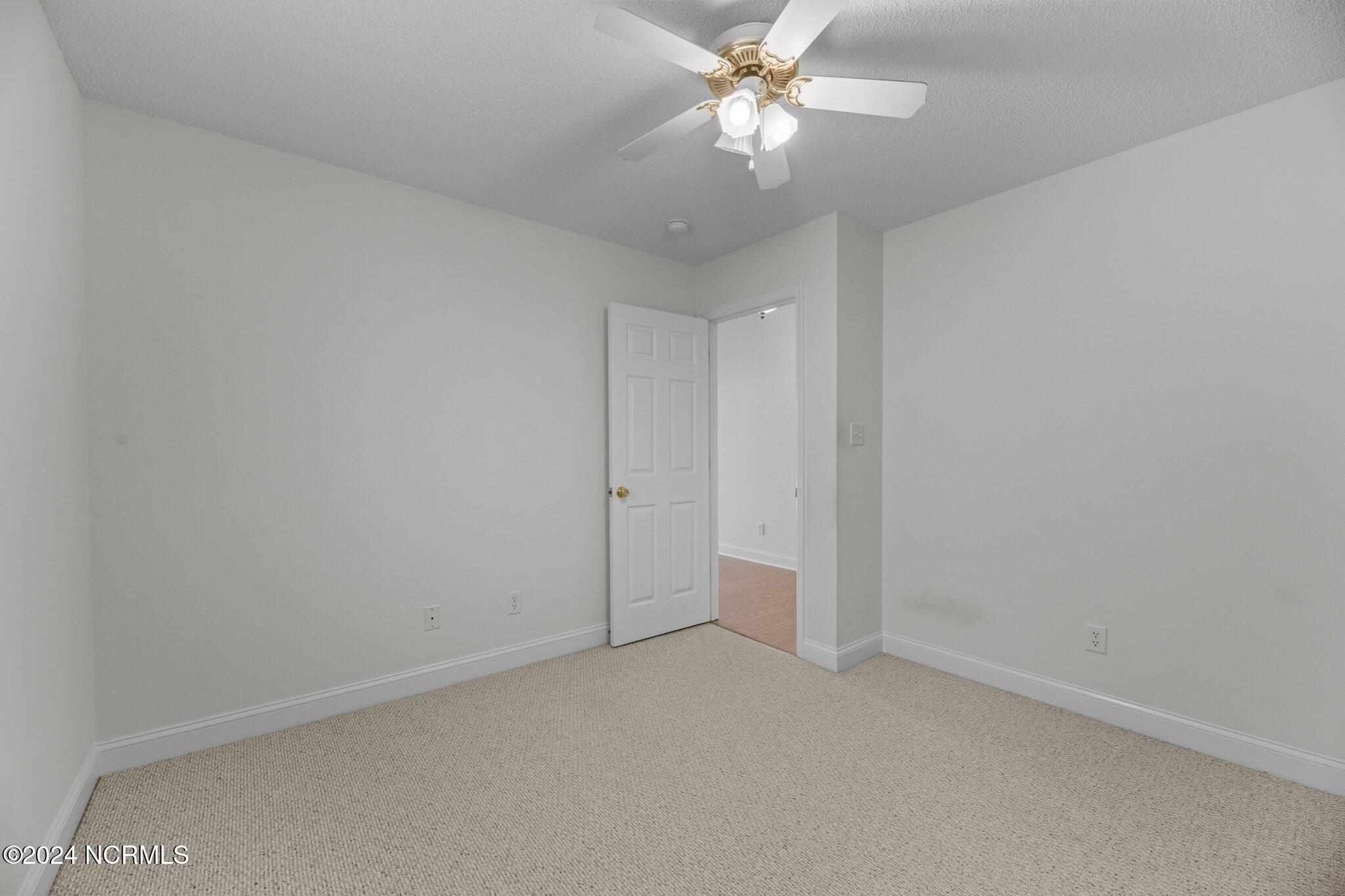 122 Monterey Circle Property Photo 35