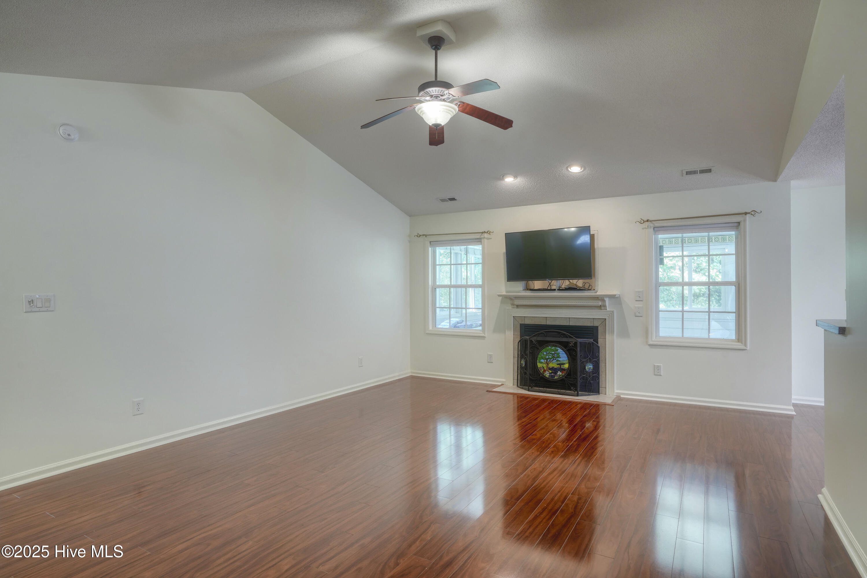 300 Sea Urchin Cove Property Photo 8