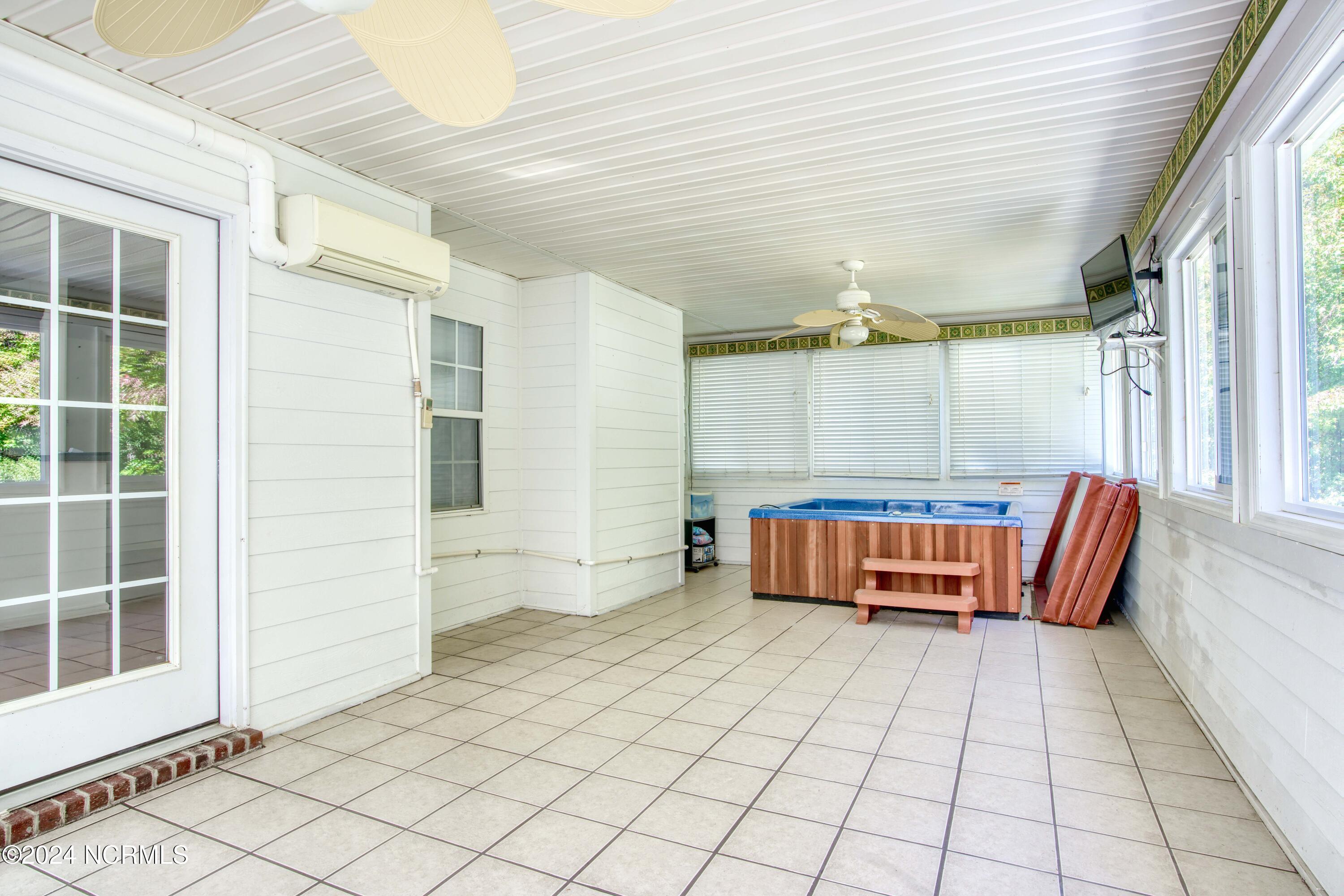 300 Sea Urchin Cove Property Photo 28