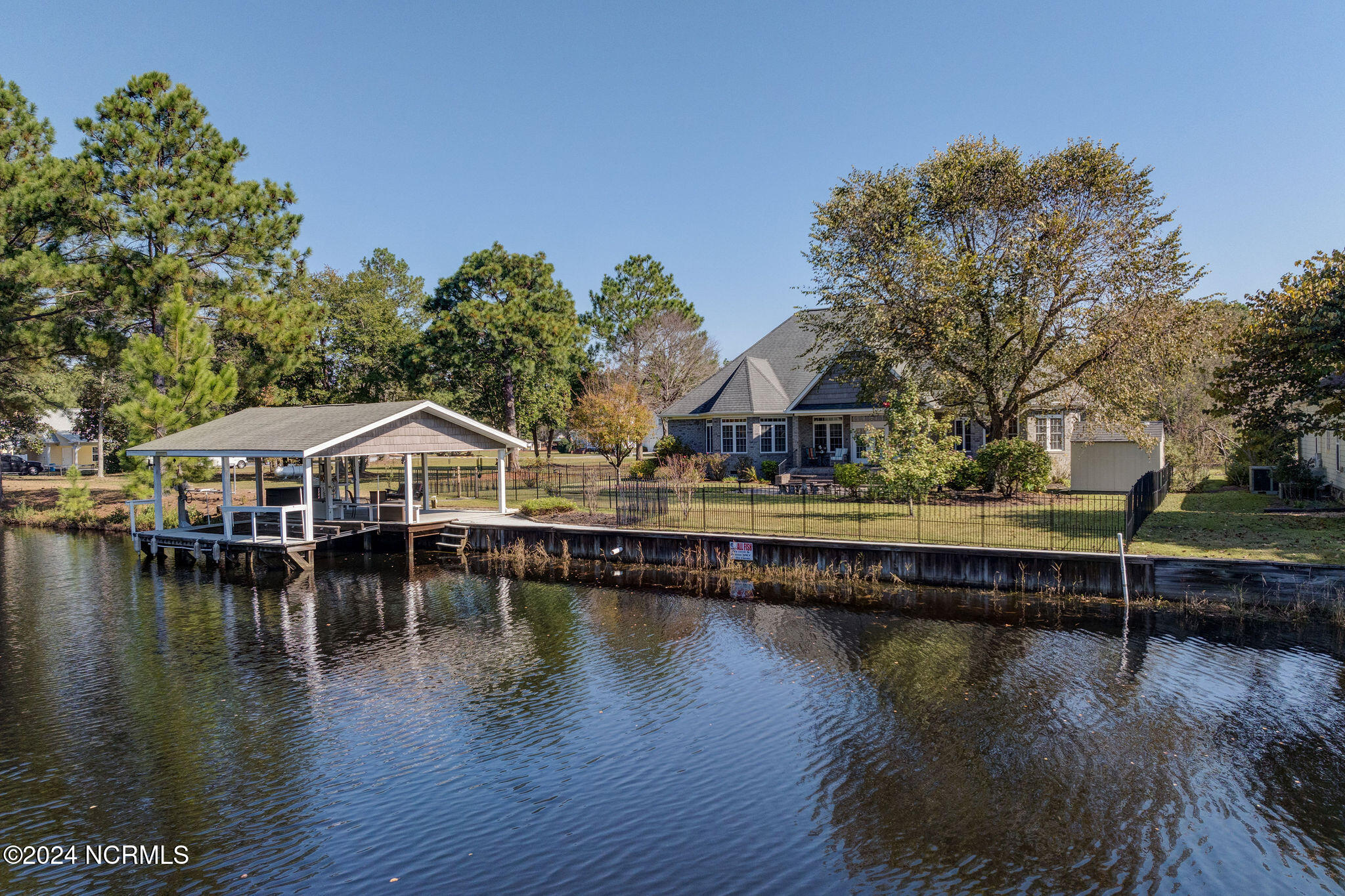 218 Bull Bay Drive Property Photo 3